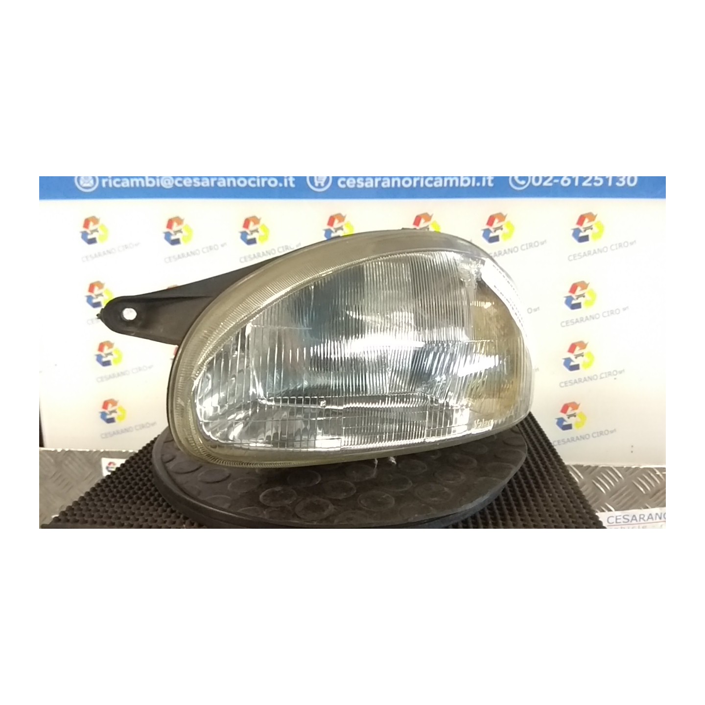 PROIETTORE SX. 002 OPEL CORSA (S93) (01/93-09/00) X12XE 90444786