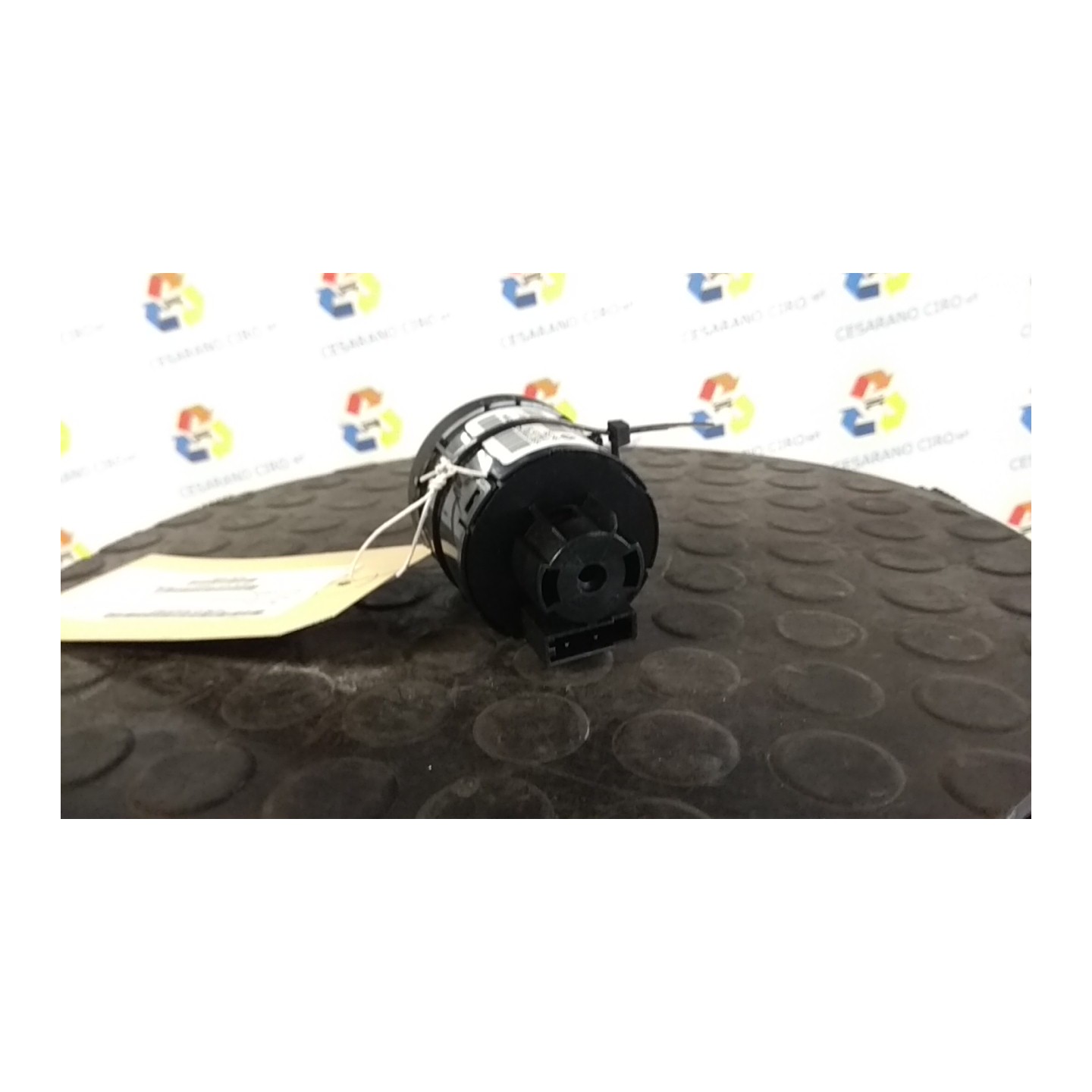 INTERRUTTORE BLOCCO COMANDO LUCI 037 FIAT FREEMONT (24) (04/11-) 939B5000 K68072003AC