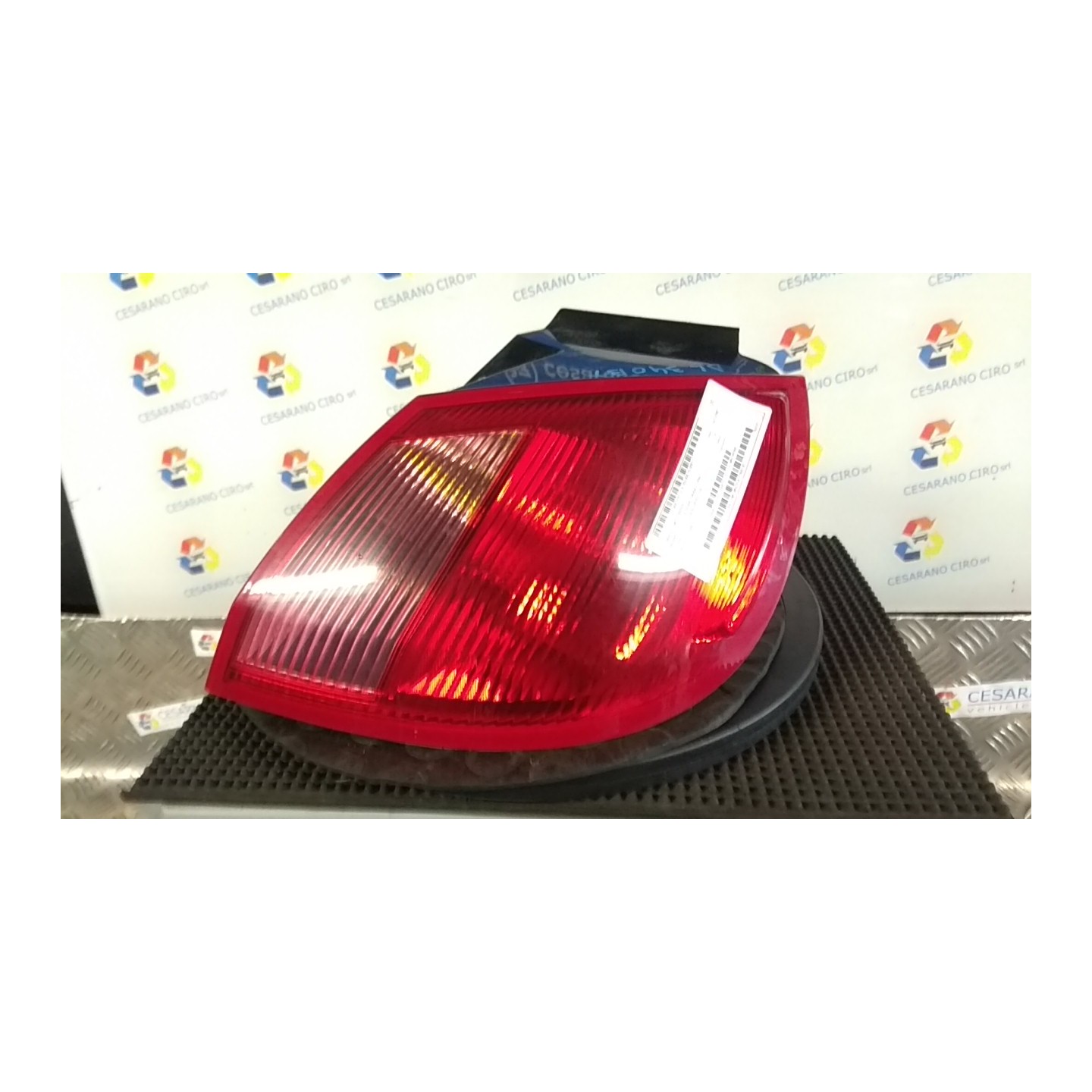 FANALE POST. PARTE EST. DX. 117 MITSUBISHI COLT 7A SERIE (06/04-12/09) 134910 MN186268