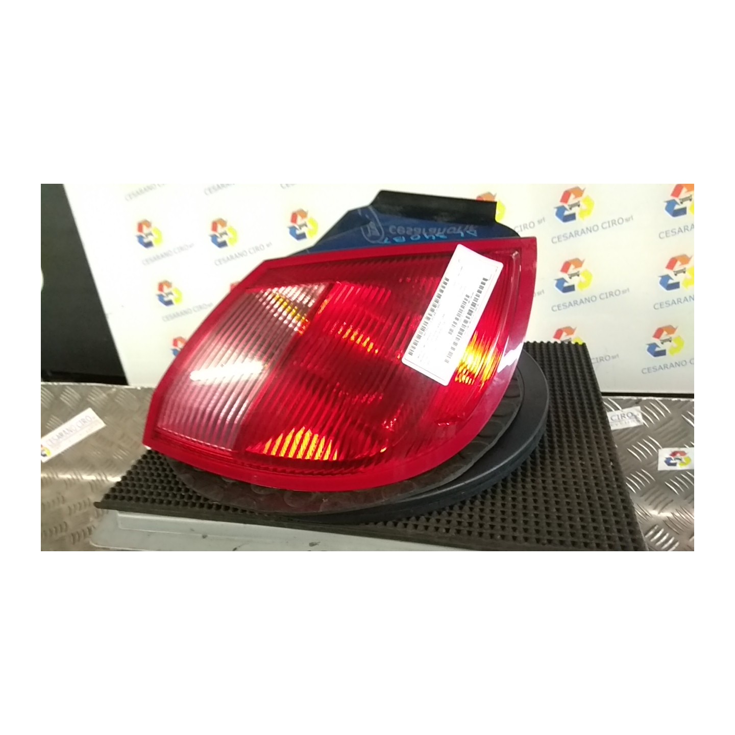 FANALE POST. PARTE EST. DX. 117 MITSUBISHI COLT 7A SERIE (06/04-12/09) 134910 MN186268