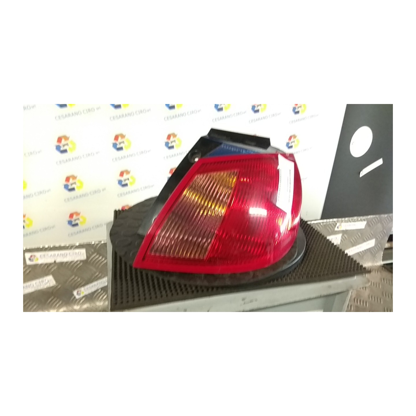 FANALE POST. PARTE EST. DX. 117 MITSUBISHI COLT 7A SERIE (06/04-12/09) 134910 MN186268