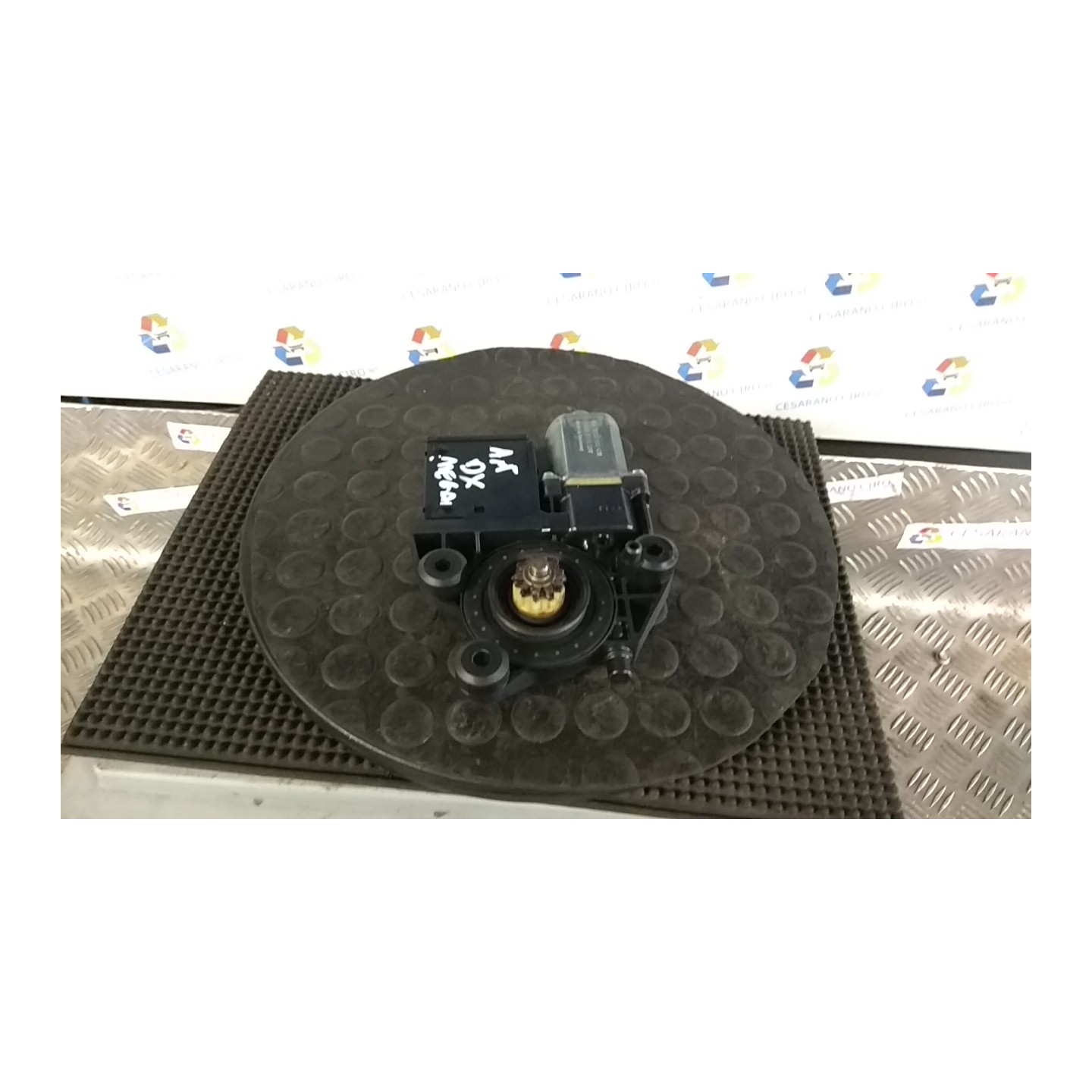 ALZACRISTALLO ELETTR. PORTA ANT. DX. 068 RENAULT MEGANE 3A SERIE (10/08-) K9KJ8 807203154R