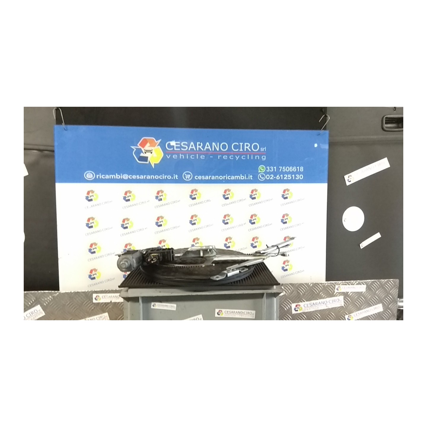 ALZACRISTALLO ELETTR. PORTA ANT. DX. 030 OPEL ASTRA (A04) (01/04-03/11) Z14XEP 93178696