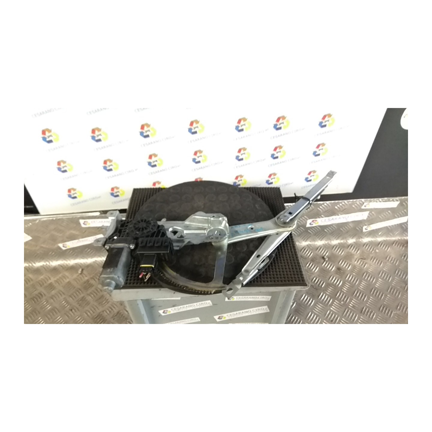 ALZACRISTALLO ELETTR. PORTA ANT. DX. 030 OPEL ASTRA (A04) (01/04-03/11) Z14XEP 93178696