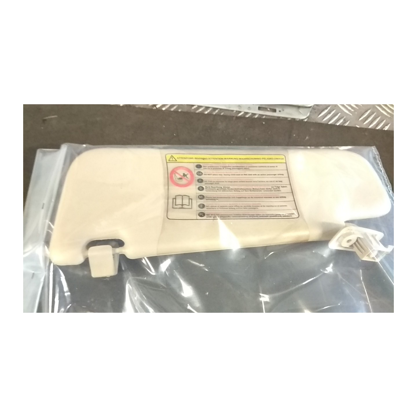 ALETTA PARASOLE PARABREZZA LL1, LL2, DX. 056 FIAT 500 (3P) (07/07-01/15) 169A1000 735452613