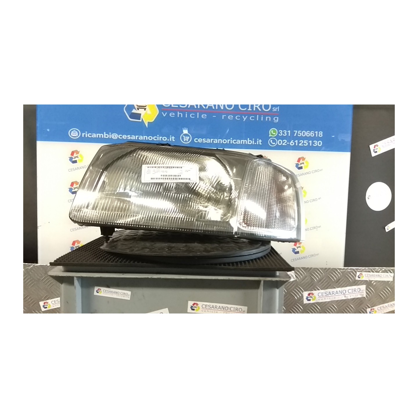 PROIETTORE SX. 102 LAND ROVER FREELANDER (02/98-08/02) 18K4F XBC001750