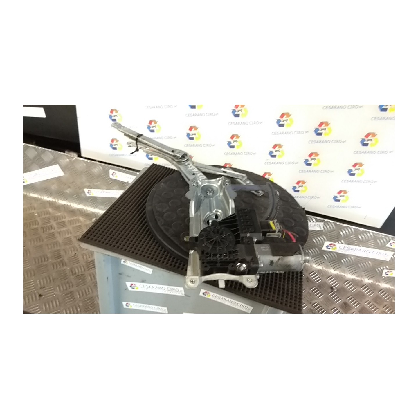 ALZACRISTALLO ELETTR. PORTA ANT. DX. 229 OPEL ASTRA (A04) (01/04-03/11) Z13DTH 93178696