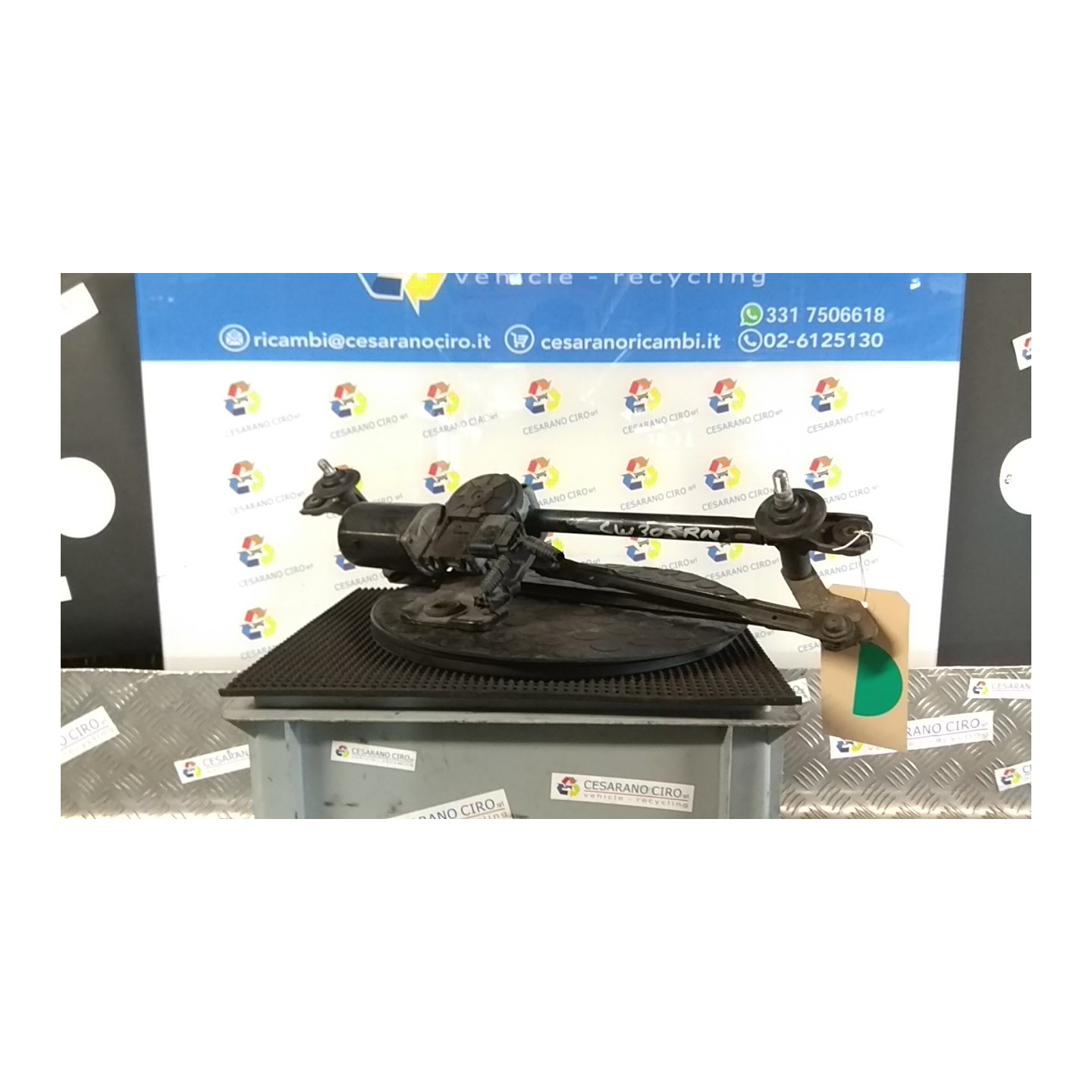MECCANISMO TERGIPARABREZZA CON MOTOR 239 KIA SPORTAGE 2A SERIE (10/04-05/11 D4EA 981001F000