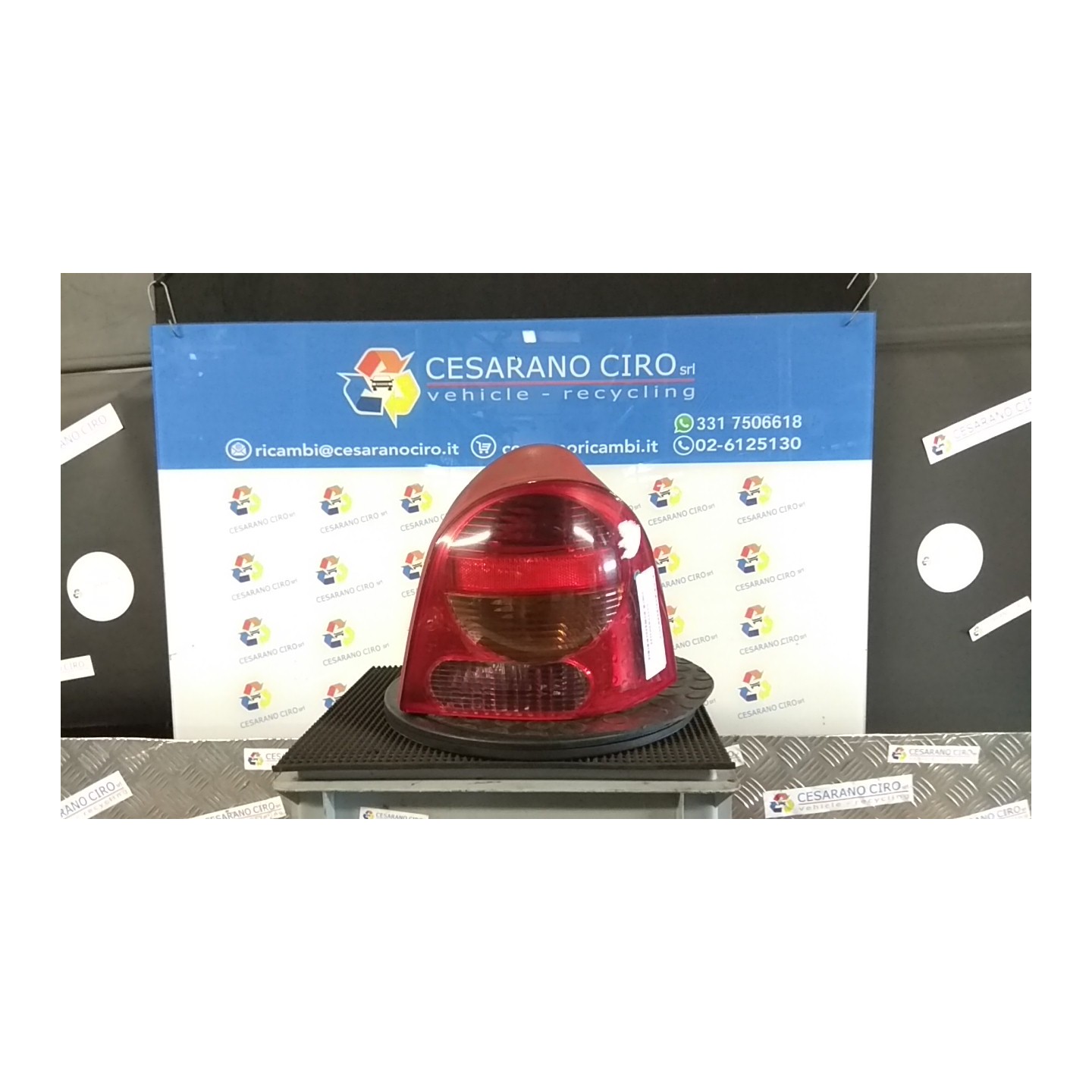 FANALE POST. 09/04 DX. 159 RENAULT TWINGO 1A SERIE (08/98-09/07) D7FF7 7700426320