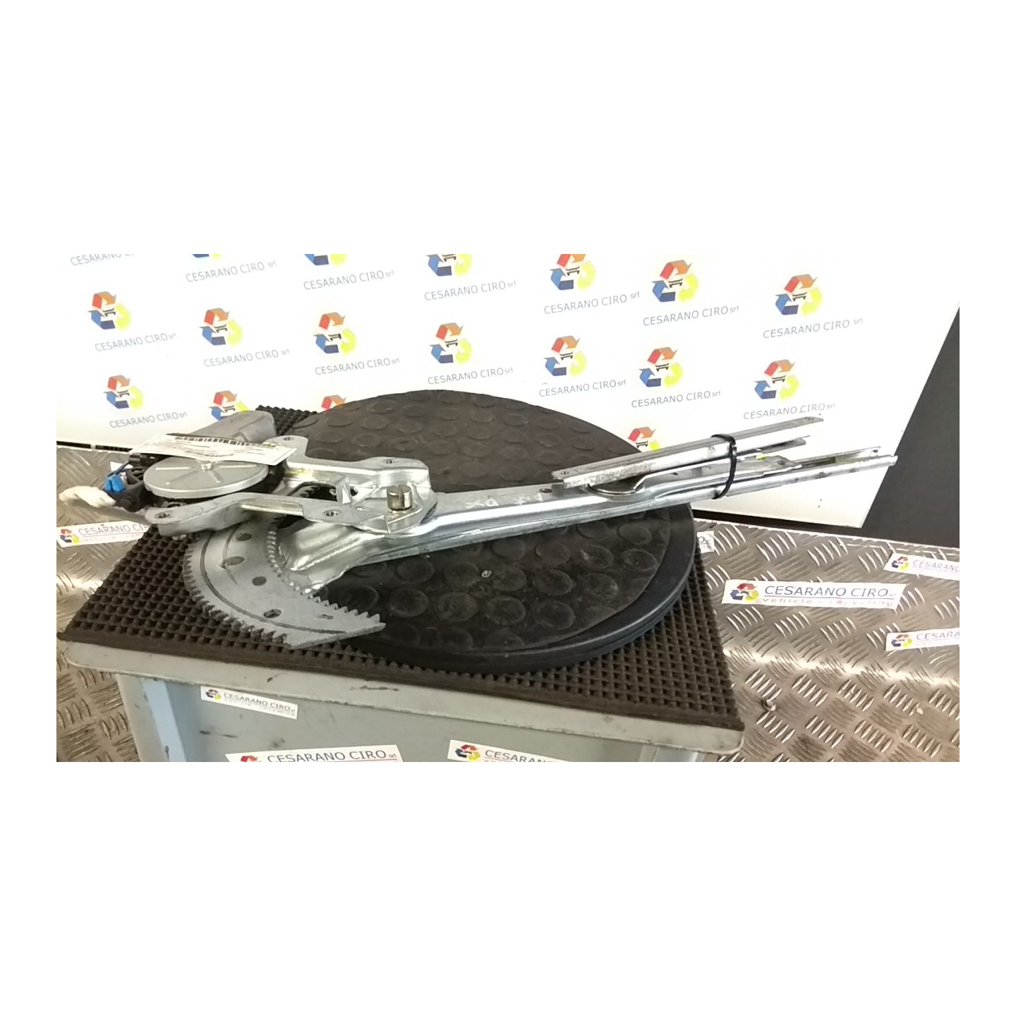 ALZACRISTALLO ELETTR. PORTA ANT. DX. 021 HONDA HR-V 1A SERIE (01/99-02/06) D16W1 72211S4N003