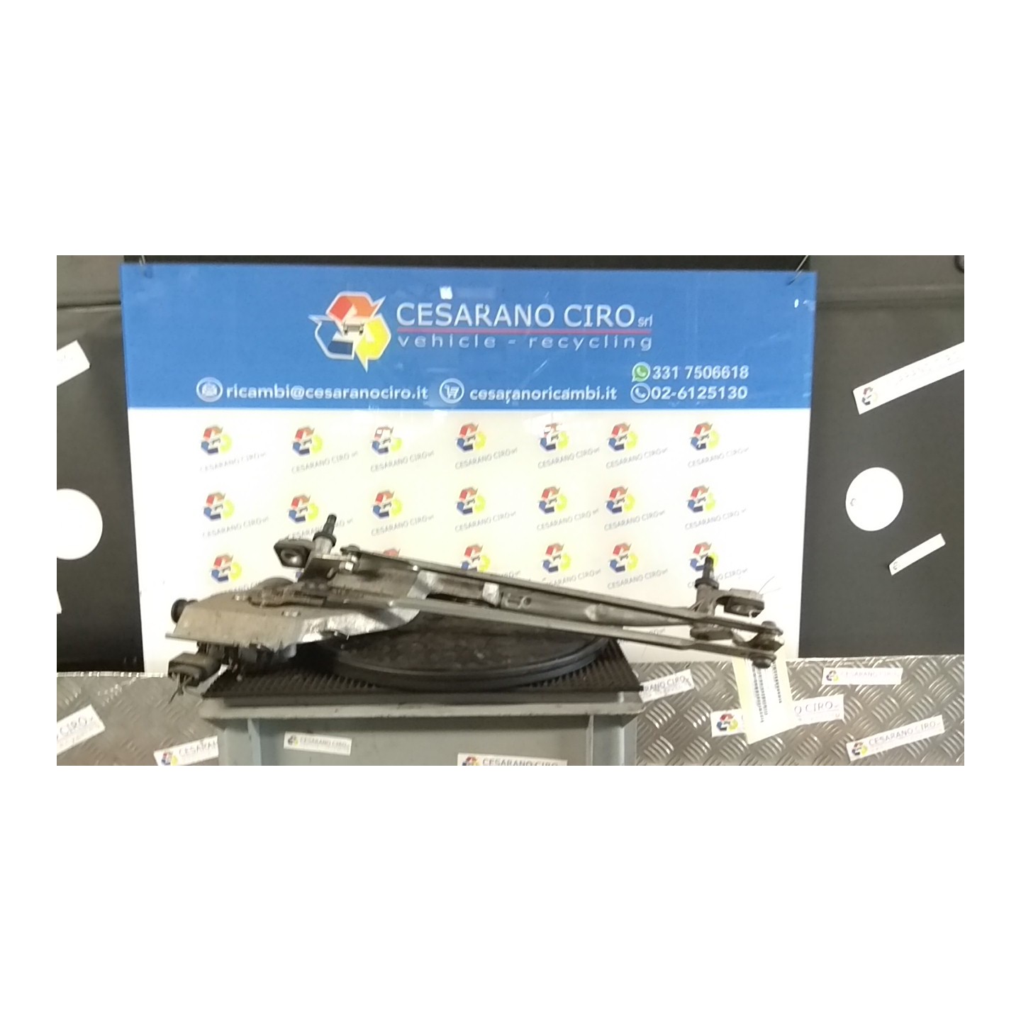 MECCANISMO TERGIPARABREZZA CON MOTORINO 042 FORD FIESTA (CCN) (11/12-) XUJB NB3753007055032