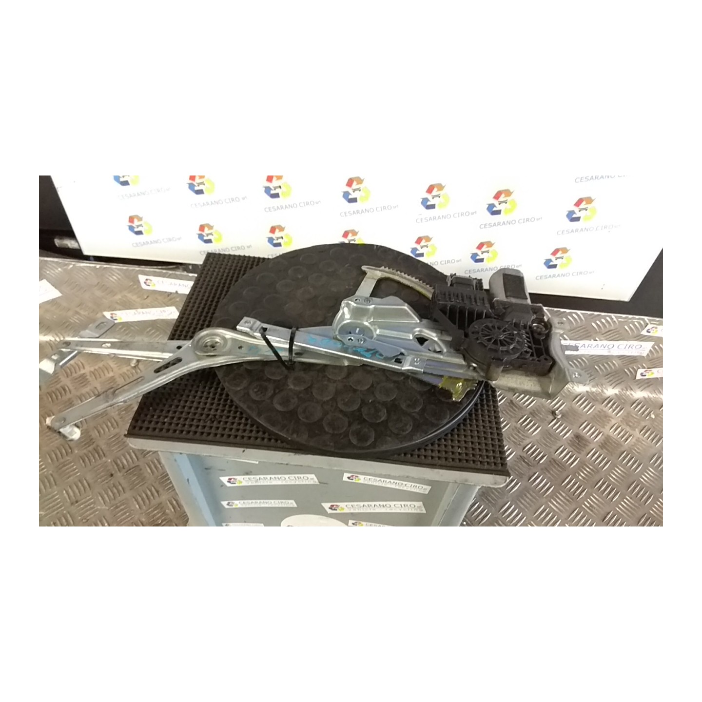 ALZACRISTALLO ELETTR. PORTA ANT. DX. 051 OPEL ASTRA (A04) (01/04-03/11) Z17DTR 93178696