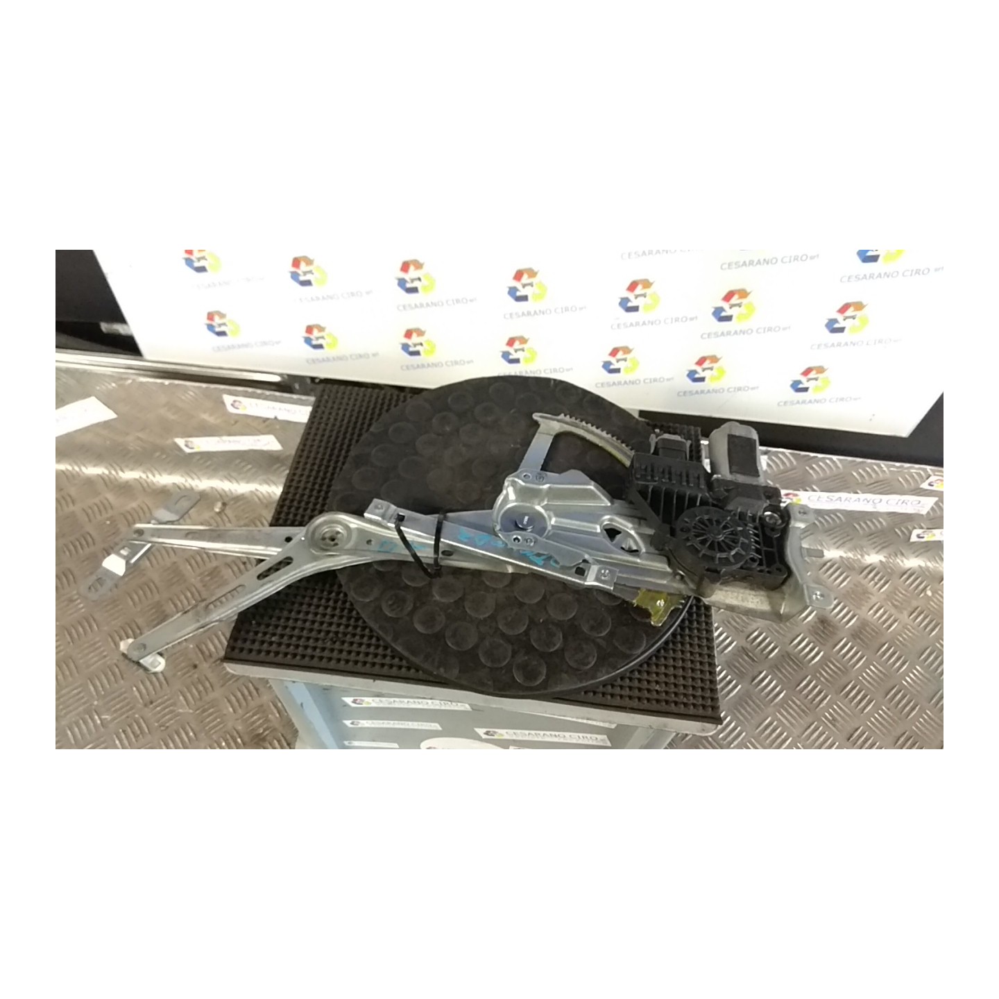 ALZACRISTALLO ELETTR. PORTA ANT. DX. 051 OPEL ASTRA (A04) (01/04-03/11) Z17DTR 93178696