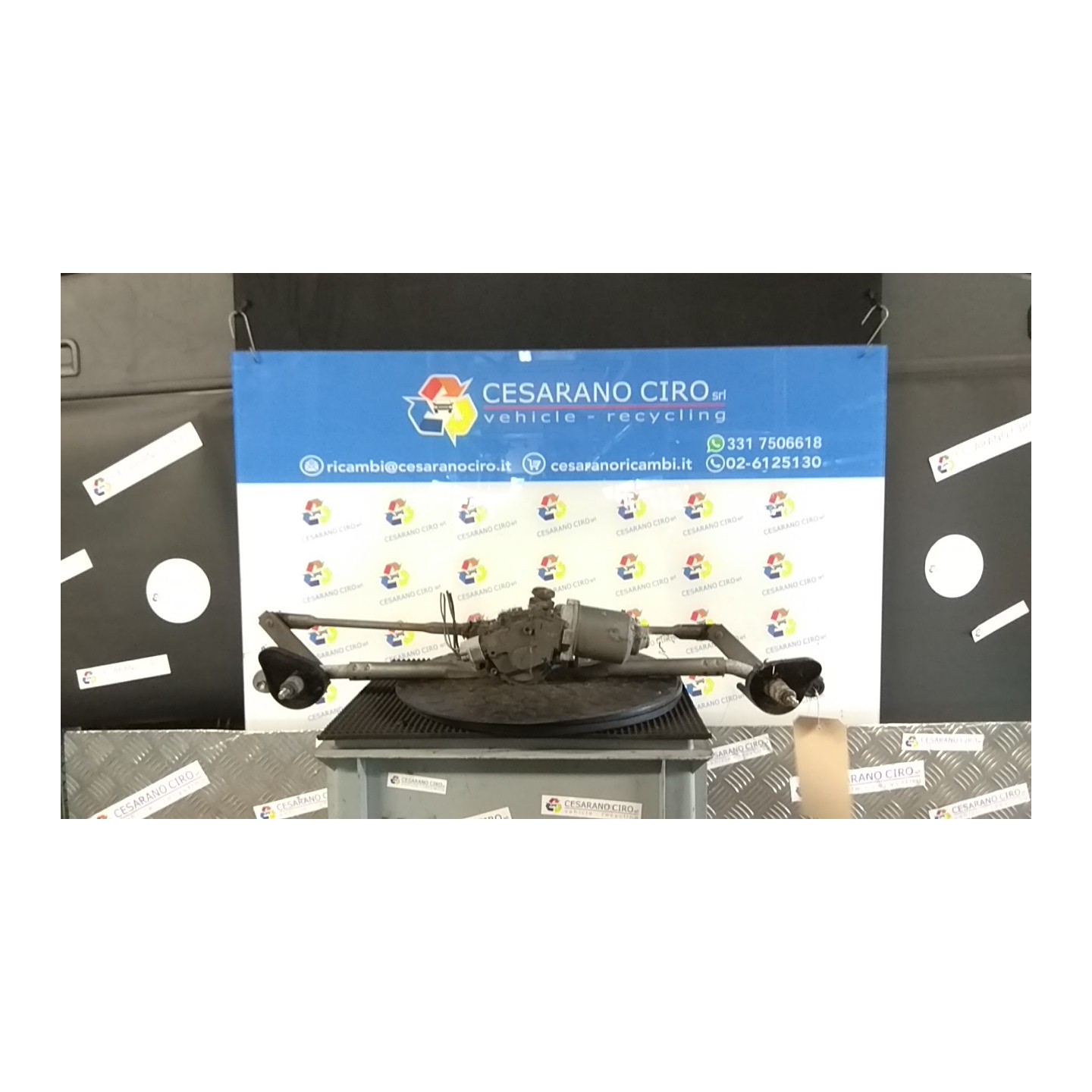 MECCANISMO TERGIPARABREZZA CON MOTORINO 076 JEEP COMPASS (MK) (03/11-05/15) 651 K05303827AF