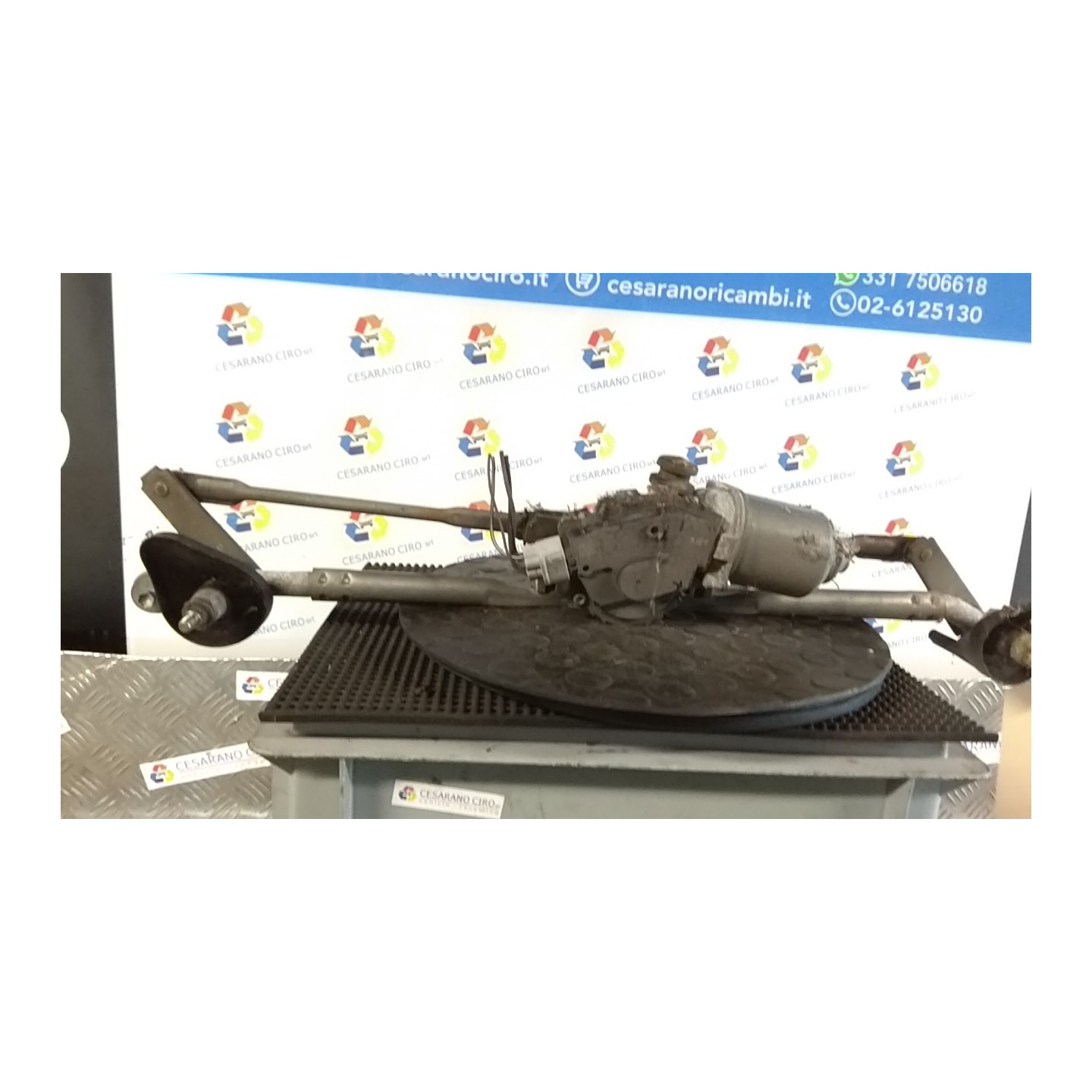 MECCANISMO TERGIPARABREZZA CON MOTORINO 076 JEEP COMPASS (MK) (03/11-05/15) 651 K05303827AF