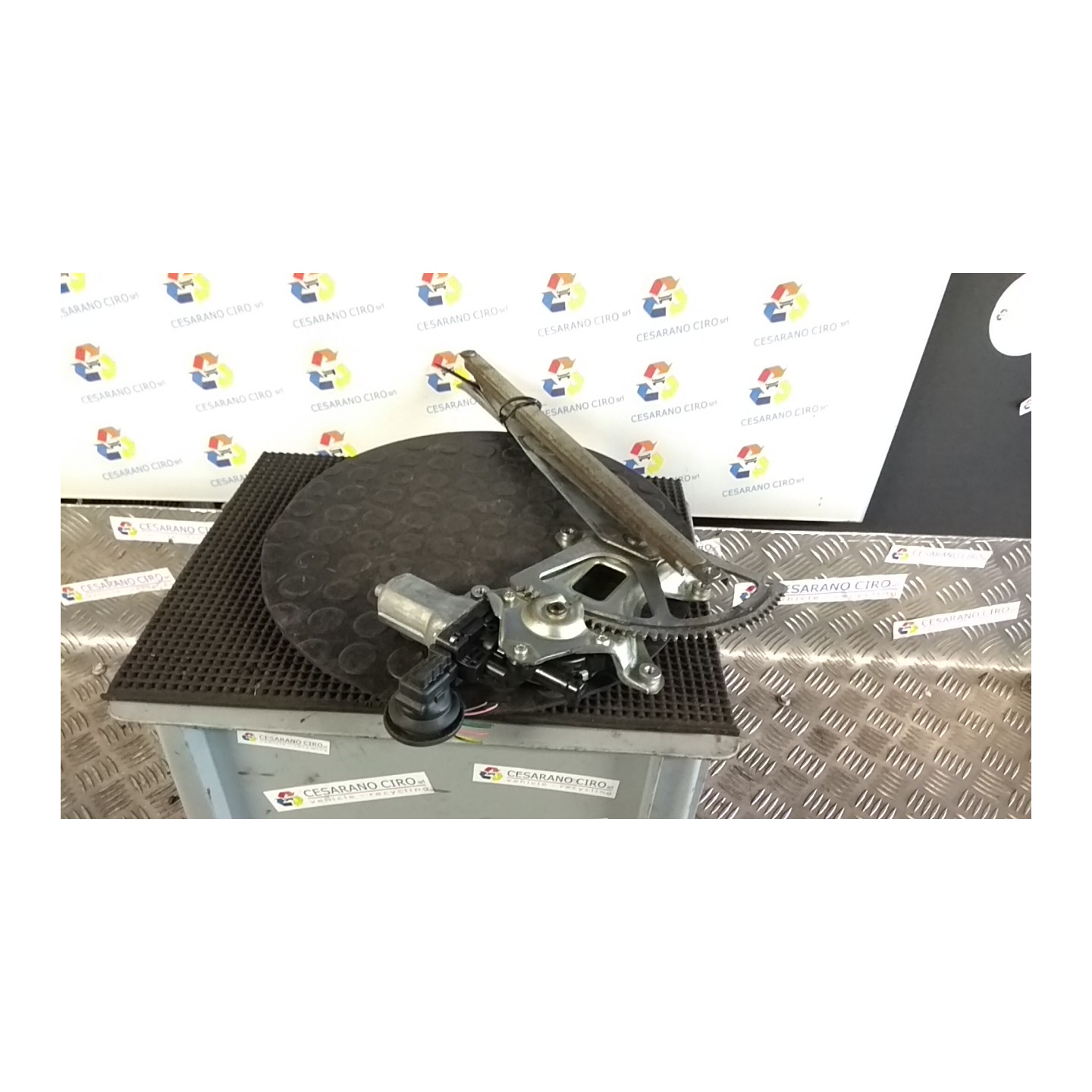 ALZACRISTALLO ELETTR. PORTA ANT. SX. 173 TOYOTA PRIUS 2A SERIE (02/04-06/10) 1NZFXE 6980252070