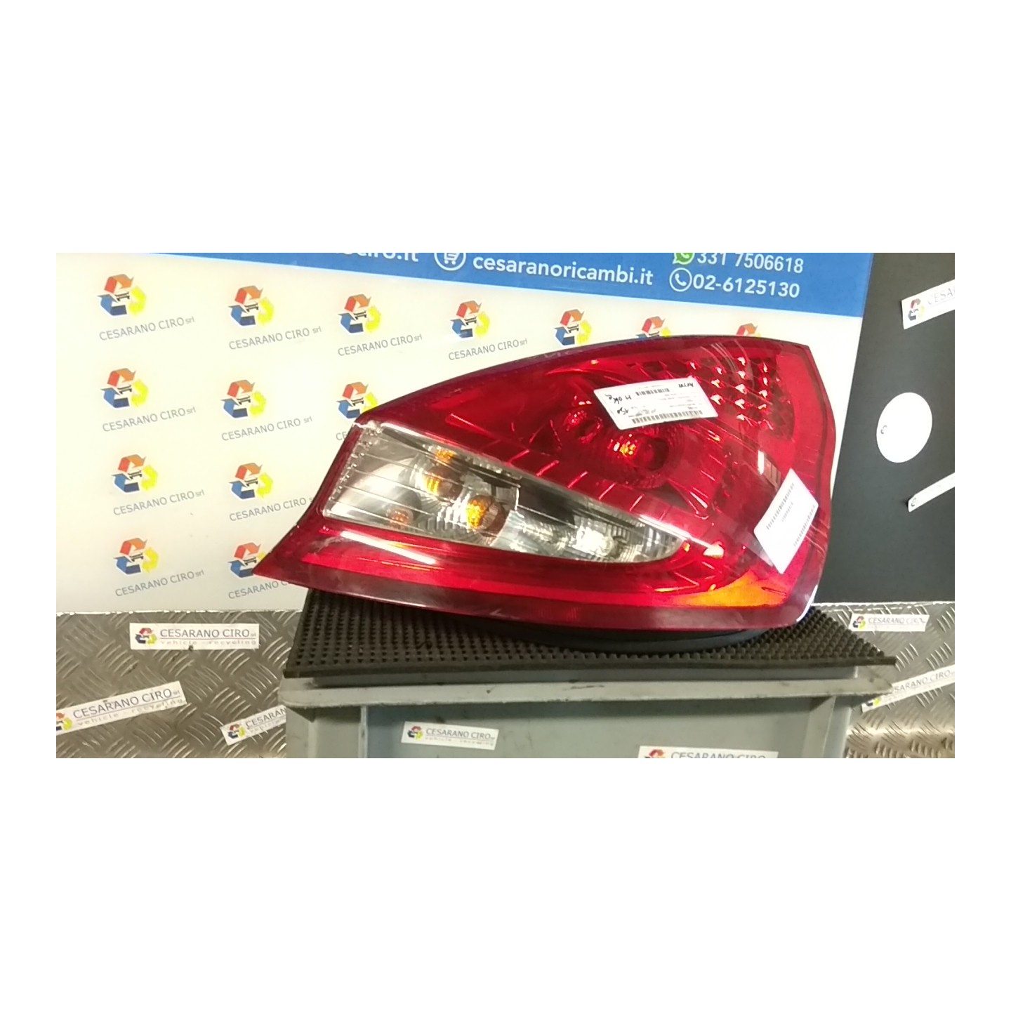 FANALE POST. DX. 204 FORD FIESTA (CB1) (09/08-10/13) F6JD 1709552
