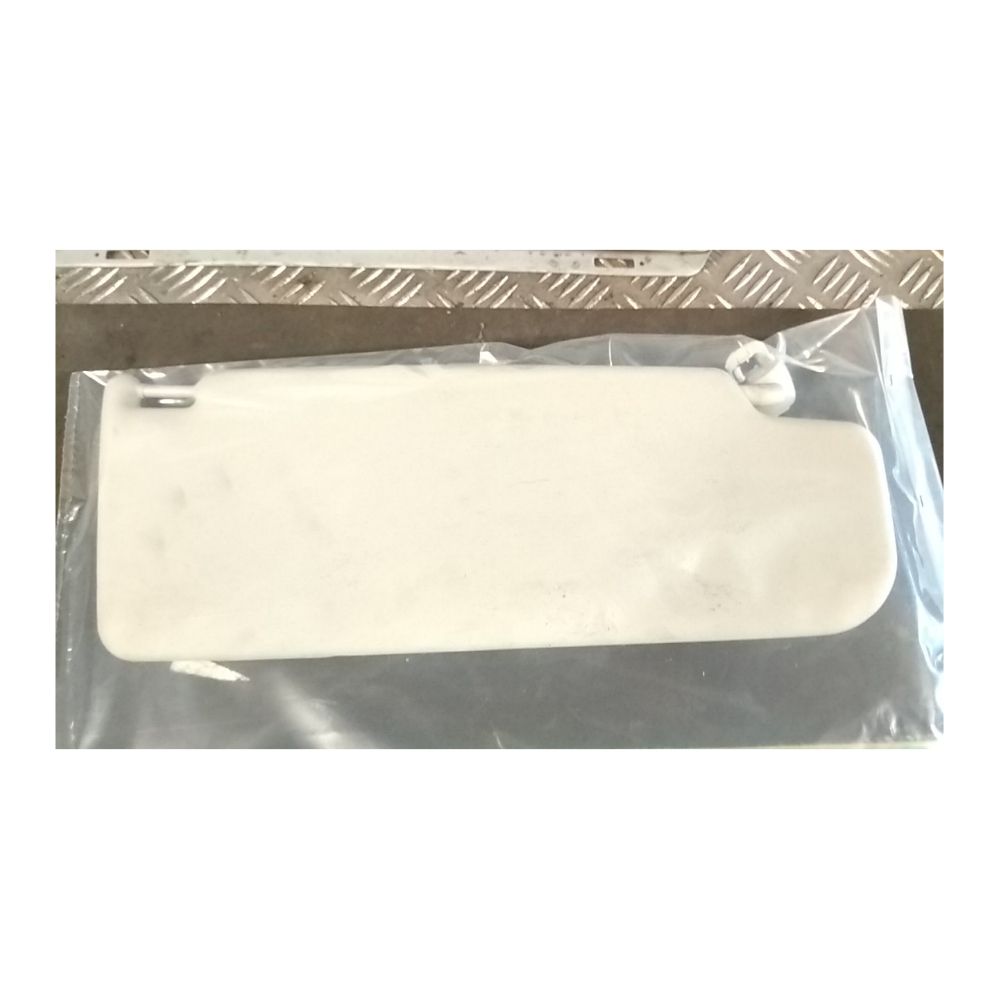 ALETTA PARASOLE PARABREZZA SX 211 VOLKSWAGEN UP! (1S) (11/11-10/16) CPG NB5409023062011SX