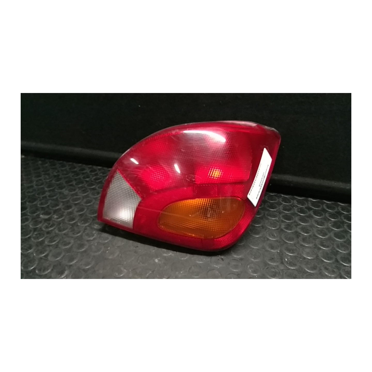 FANALE POST. DX. 014 FORD FIESTA (DX) (09/99-02/02) DHB 5028374