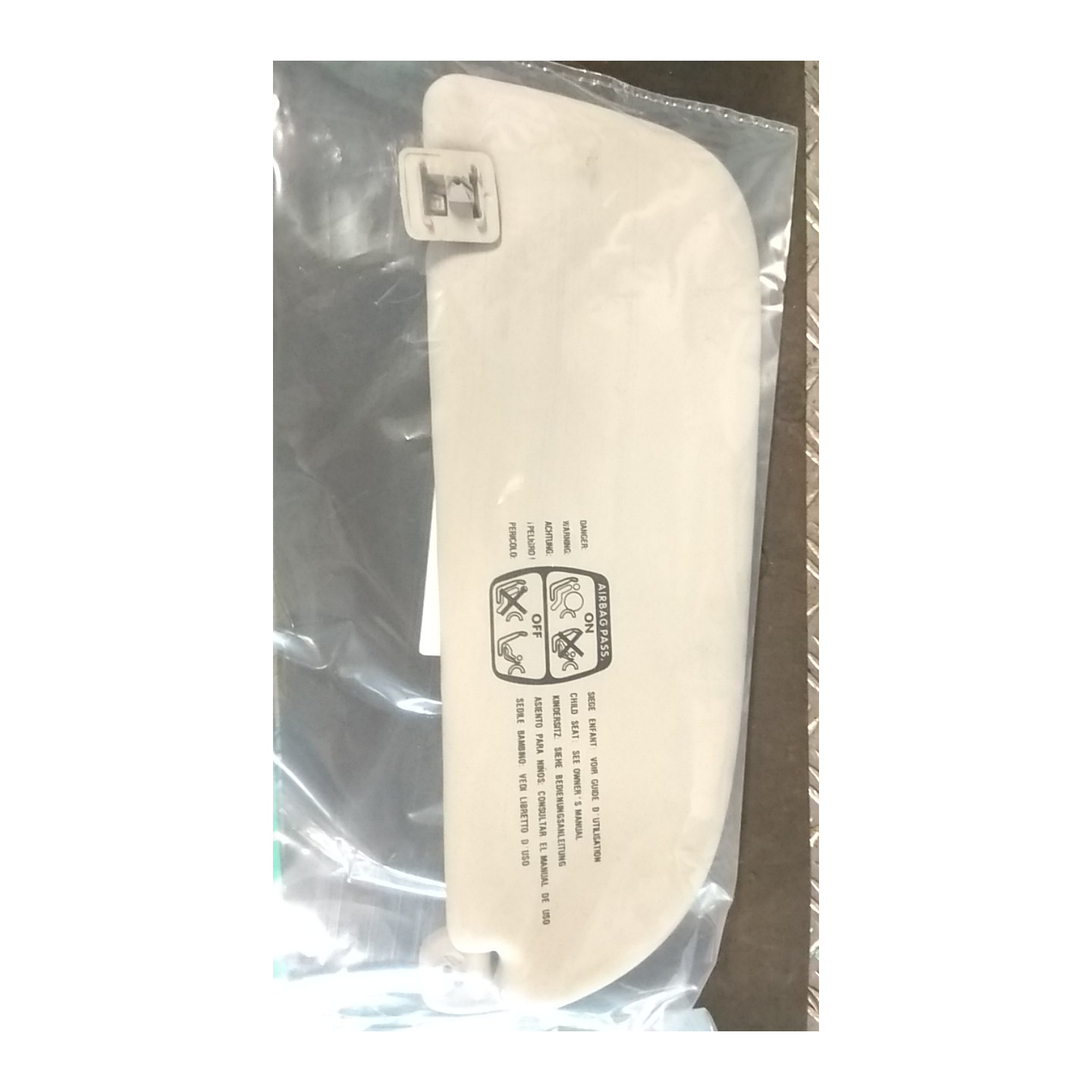 ALETTA PARASOLE PARABREZZA DX. 282 PEUGEOT 206 PLUS (02/09-) 8HR 8163FY