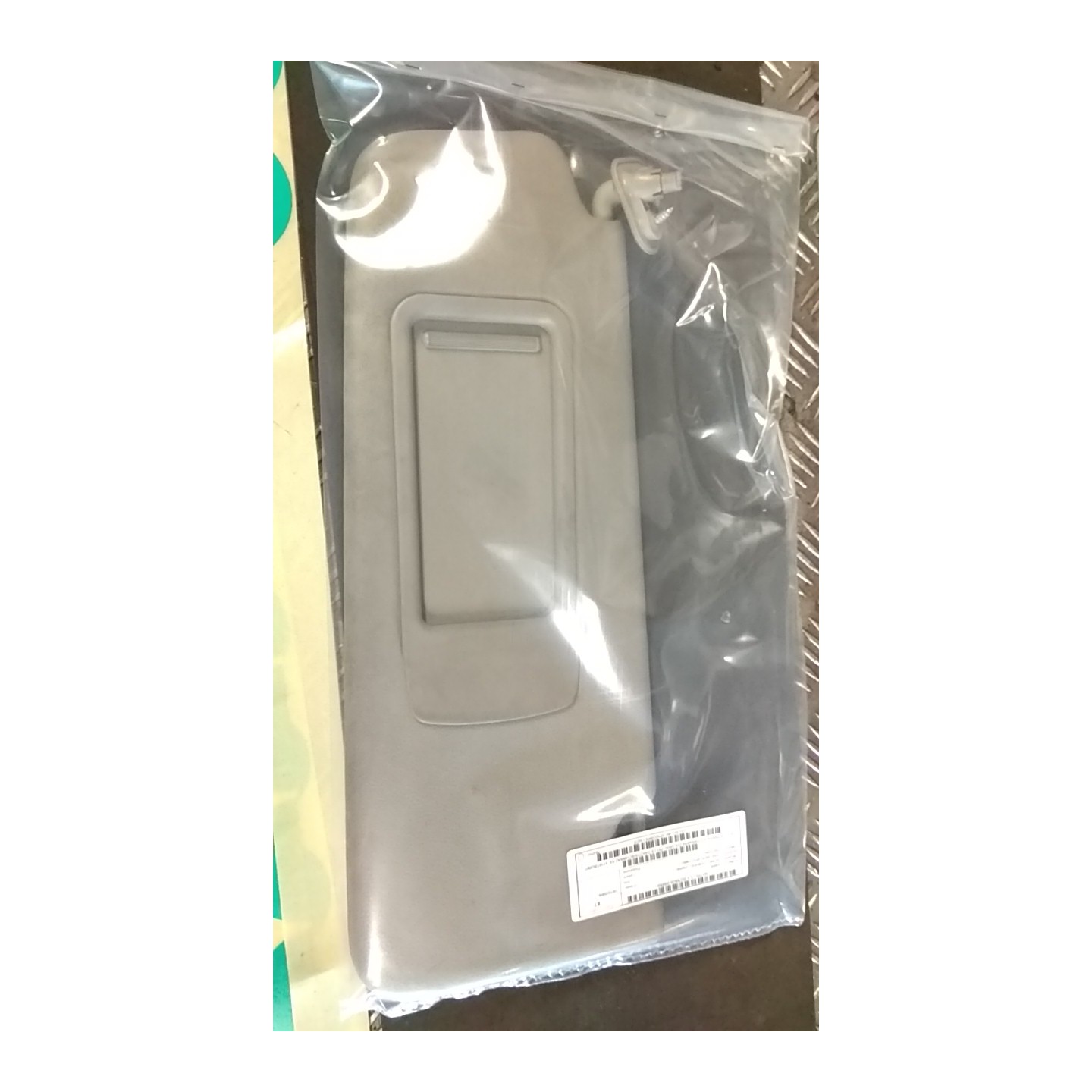 ALETTA PARASOLE PARABREZZA GRAU PELLE DAKOTA/SCHWARZ SX. 059 BMW SERIE 3 (E90/E91) (09/08-) N47D20C 51167252007