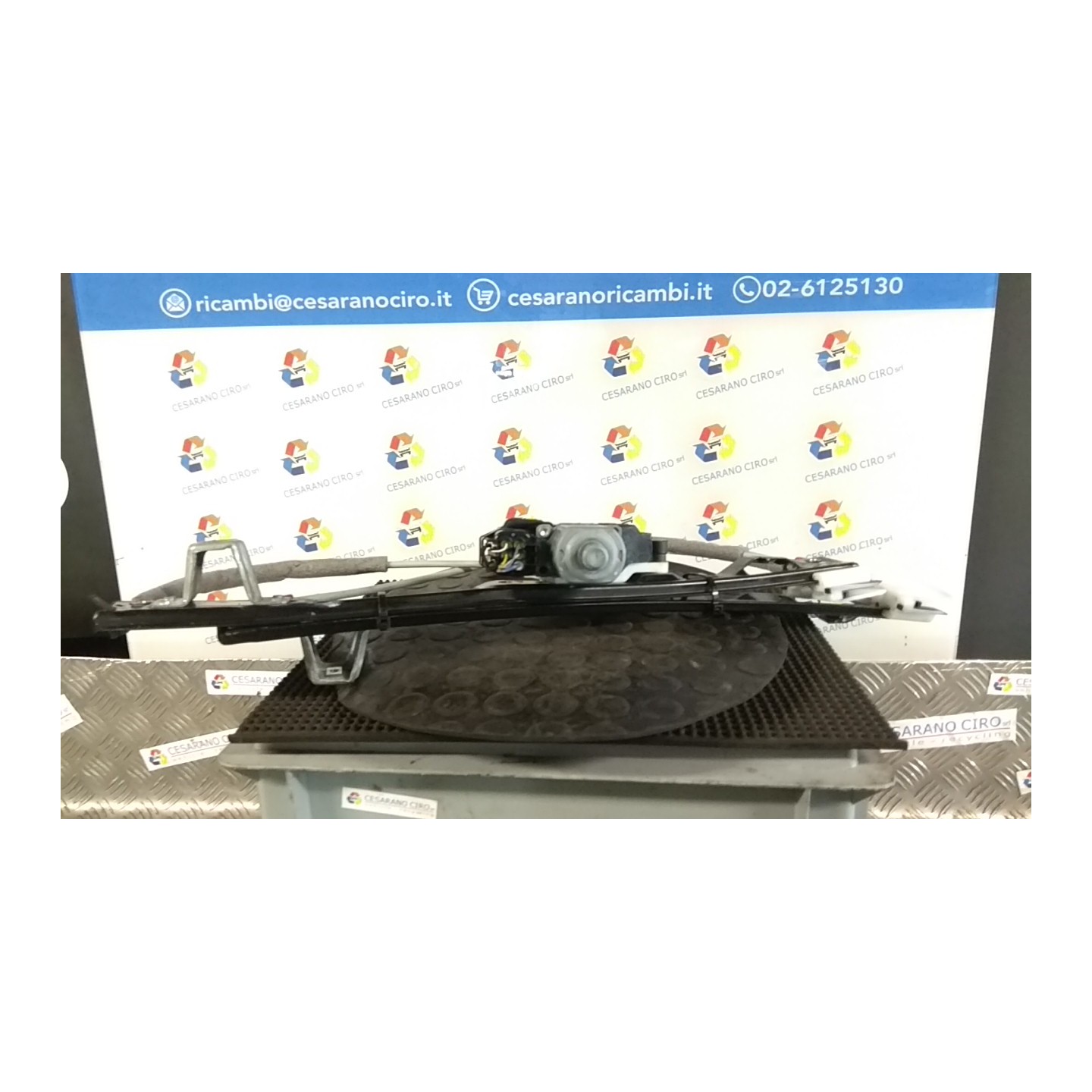 ALZACRISTALLO ELETTR. PORTA ANT. SX. 014 FORD B-MAX (CB2) (07/12-) IQJC 1891065
