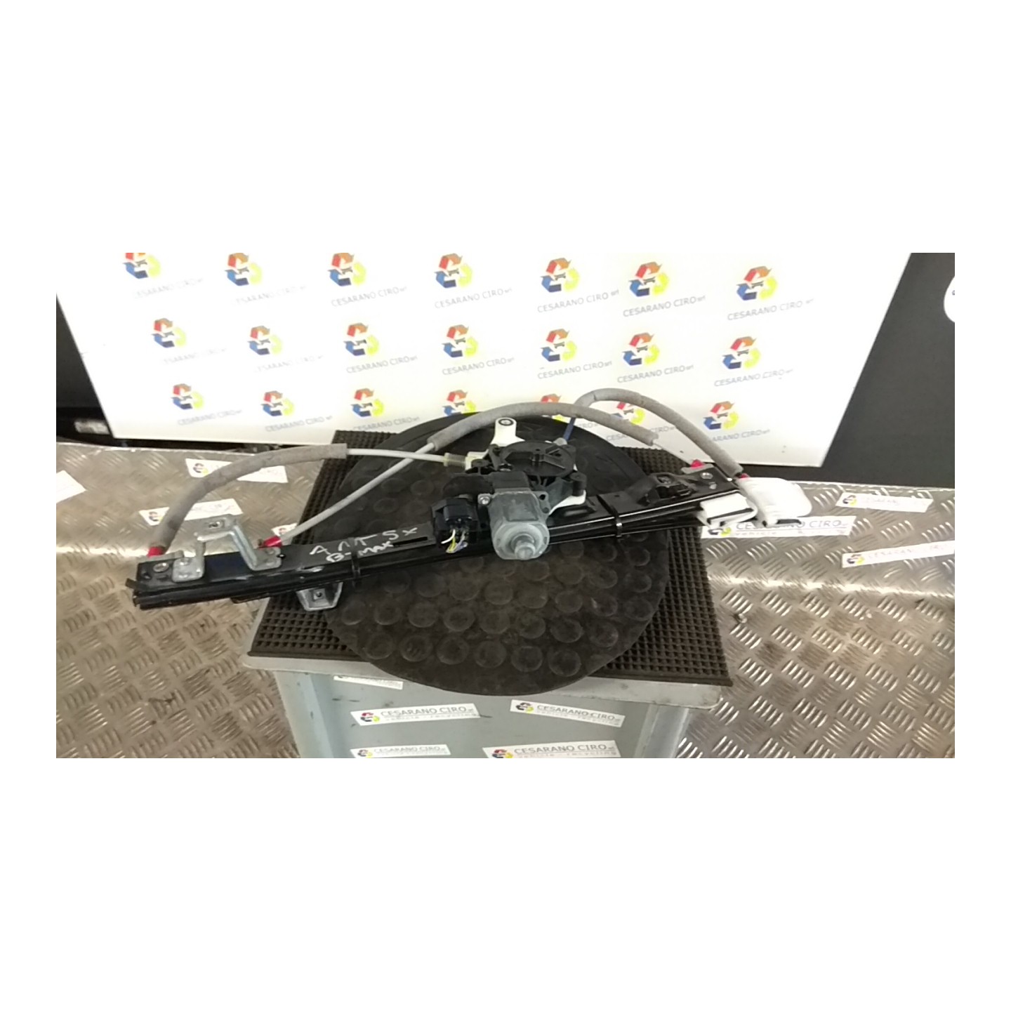 ALZACRISTALLO ELETTR. PORTA ANT. SX. 014 FORD B-MAX (CB2) (07/12-) IQJC 1891065