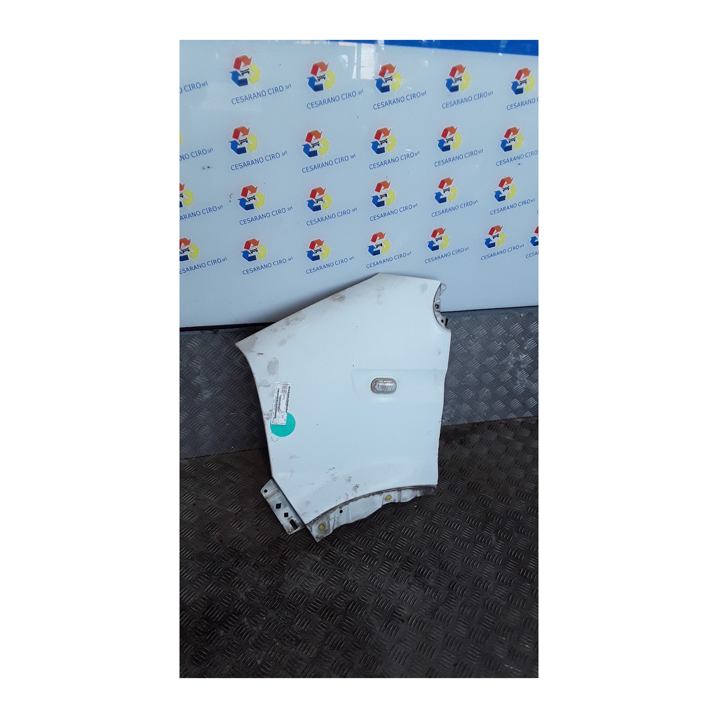 PARAFANGO ANT. SX. 188 RENAULT MASTER (10/03-10/06) G9UA7 7751475533