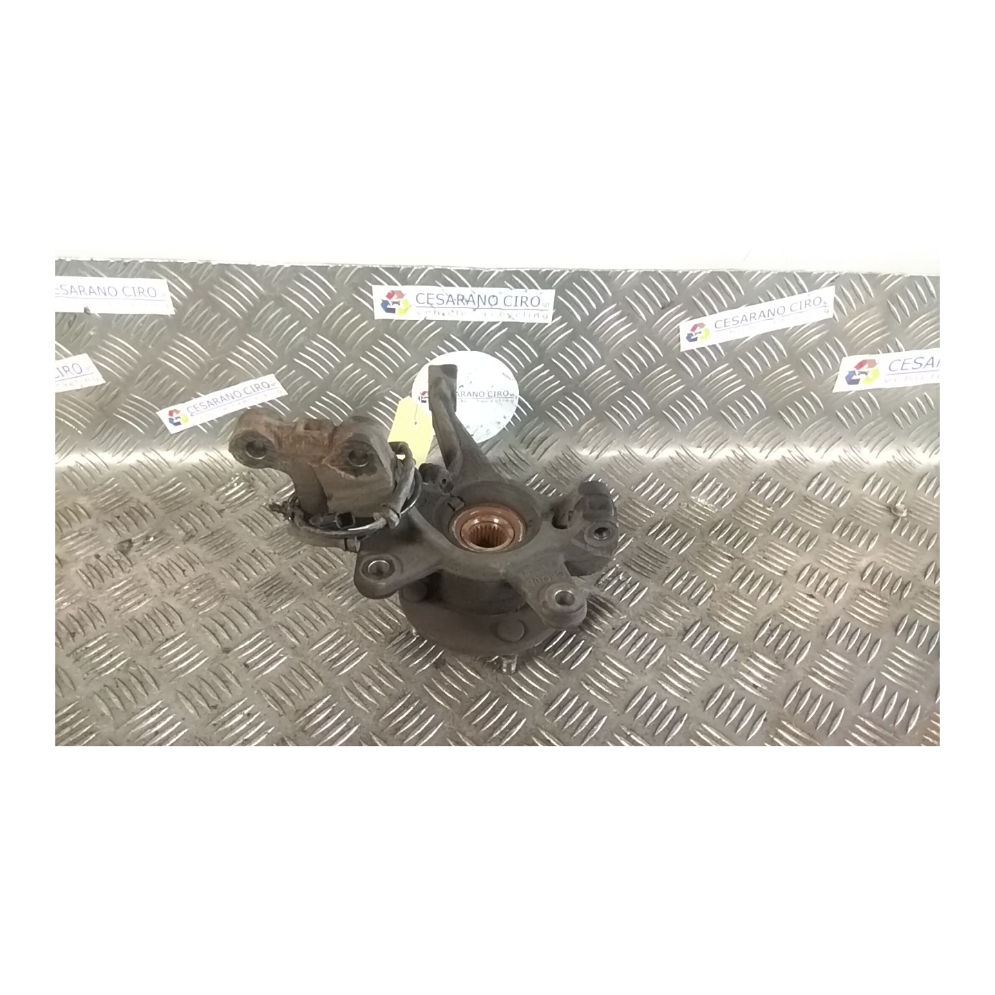 MONTANTE SOSP. ANT. C/ABS DX. 196 FORD FIESTA (CB1) (09/08-10/13) SNJA 1771022