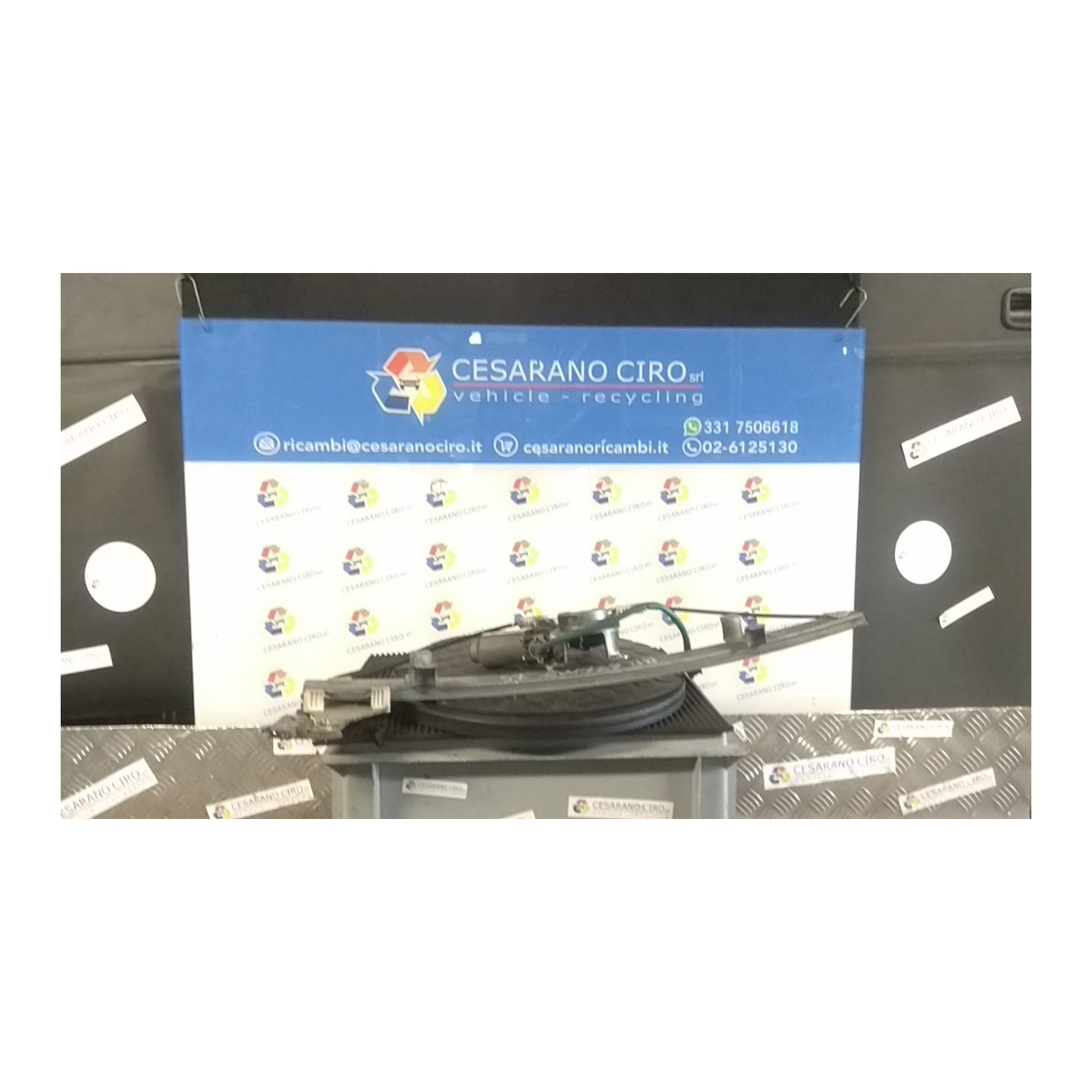 ALZACRISTALLO ELETTR. PORTA ANT. CON MOTORINO SX. 007 NISSAN ALMERA TINO (07/00-04/03) QG18 80701BU005