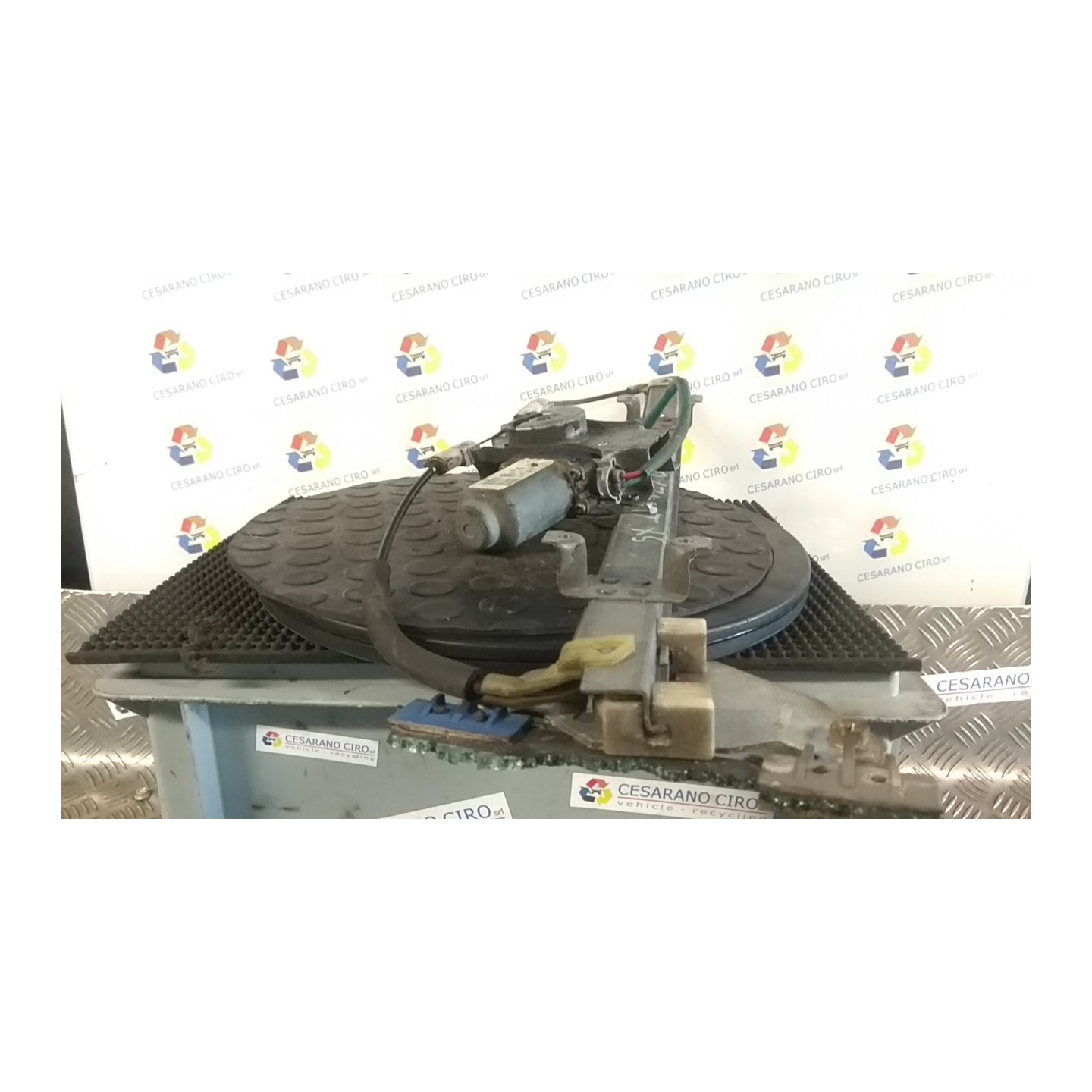 ALZACRISTALLO ELETTR. PORTA ANT. CON MOTORINO SX. 007 NISSAN ALMERA TINO (07/00-04/03) QG18 80701BU005