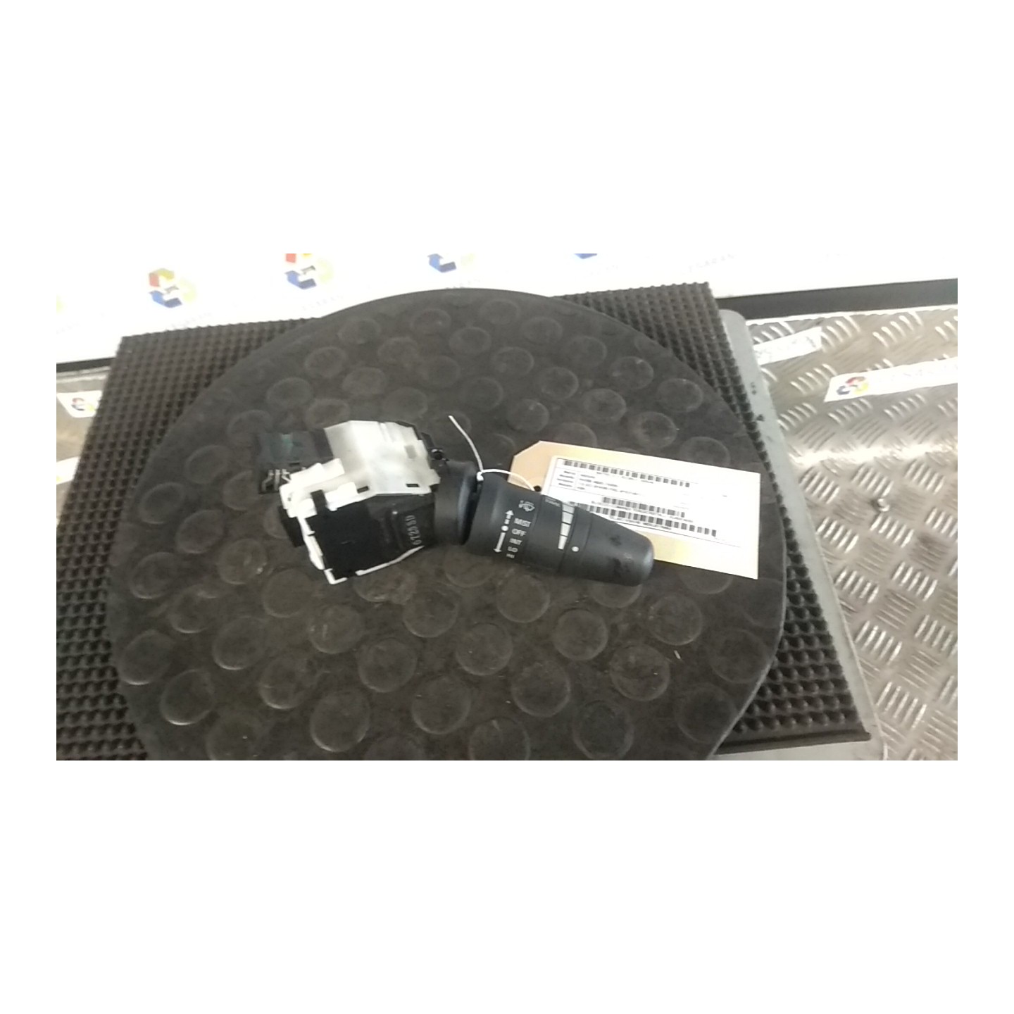 BLOCCO COMANDI TERGICRISTALLI 046 NISSAN NV200 (M20) (10/09-) K9K 25260EM30E