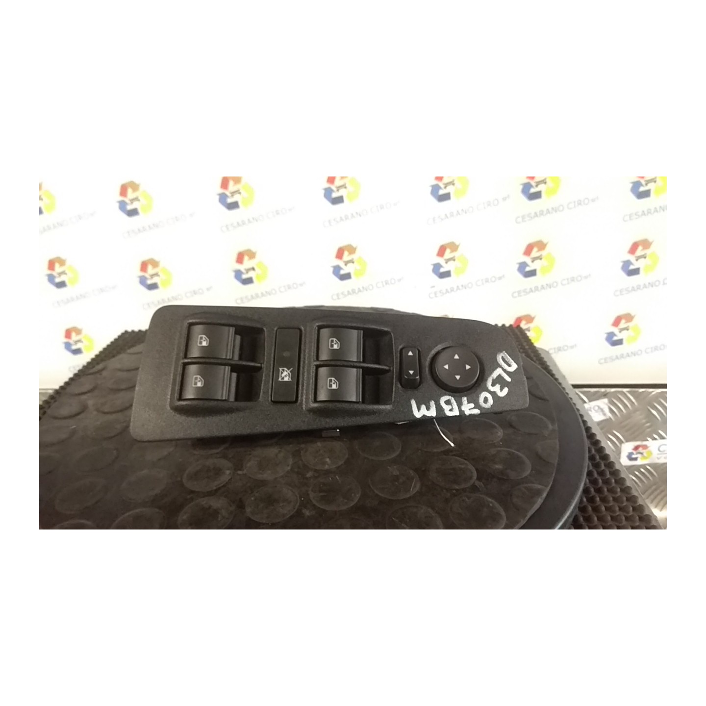 BLOCCO COMANDI ALZACRISTALLI E RETROVISORI EST. 064 FIAT BRAVO (3L) (01/07-03/10) 198A4000 735441807