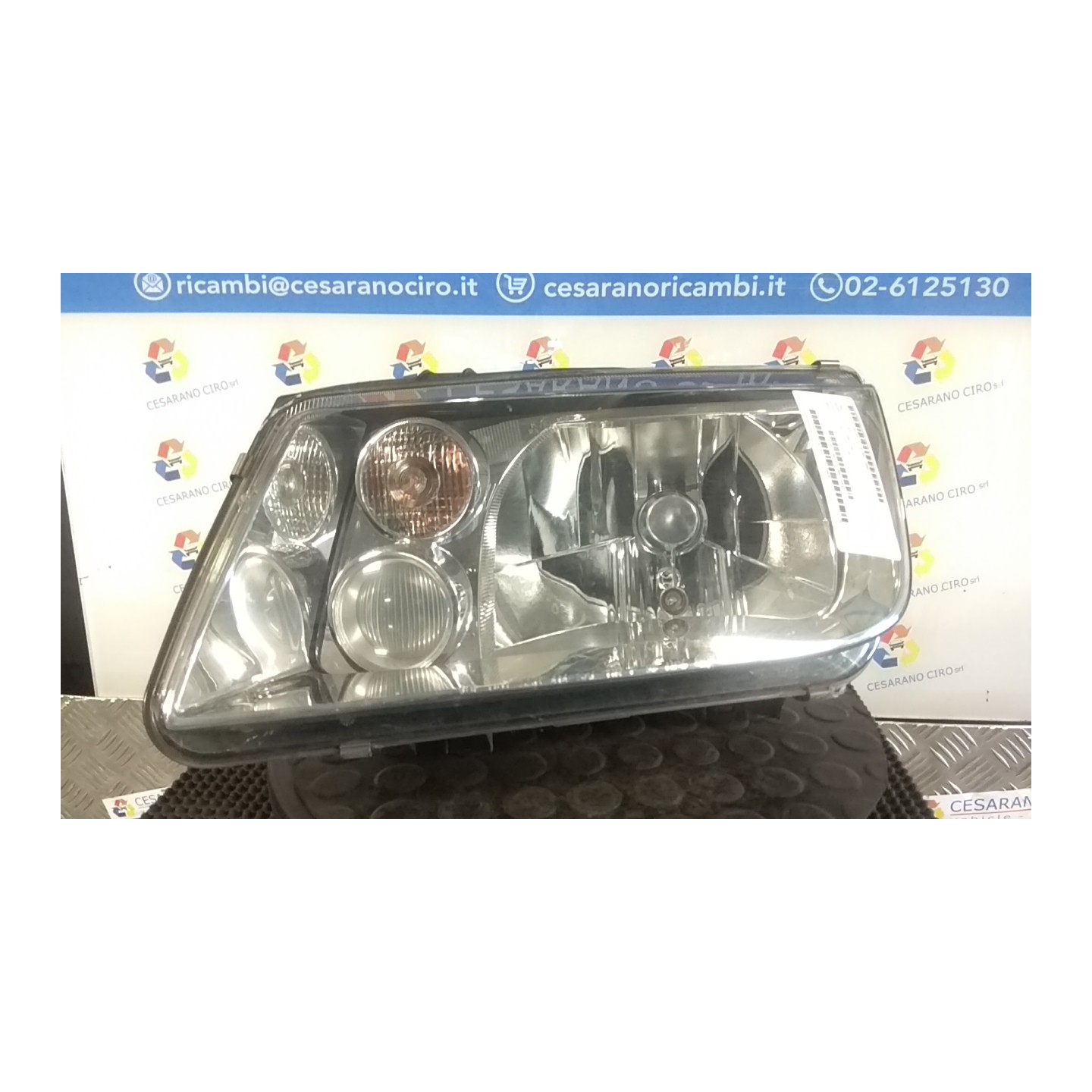 PROIETTORE DX. 087 VOLKSWAGEN BORA (1J) (03/99-02/06) AZD 1J5941018BE