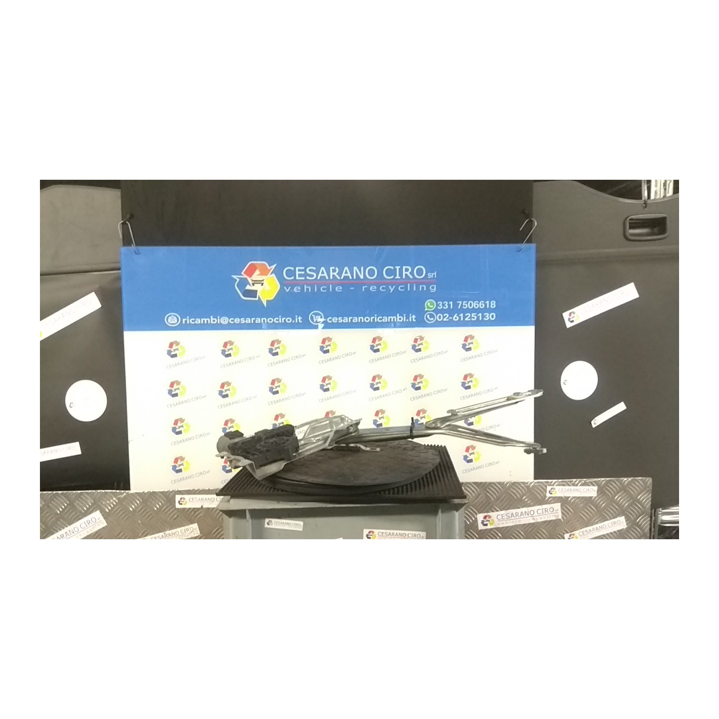 ALZACRISTALLO PORTA ANT. SX. 079 OPEL ZAFIRA (T98) (03/99-12/05) Y22DTR 90579385