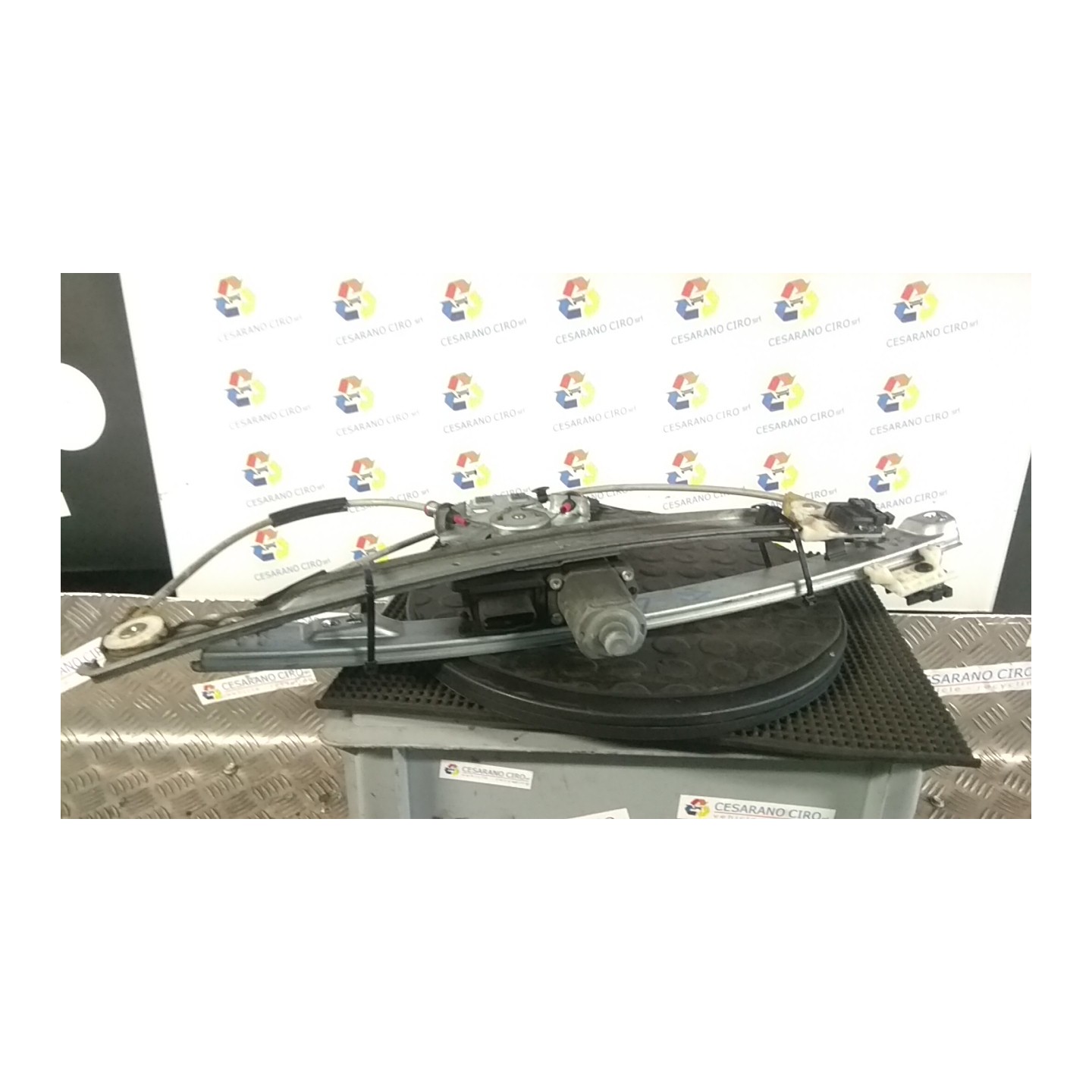 ALZACRISTALLO ELETTR. PORTA ANT. C/MOTORINO DX. 097 CITROEN C5 (X7) (02/08-) RH01 9675898980