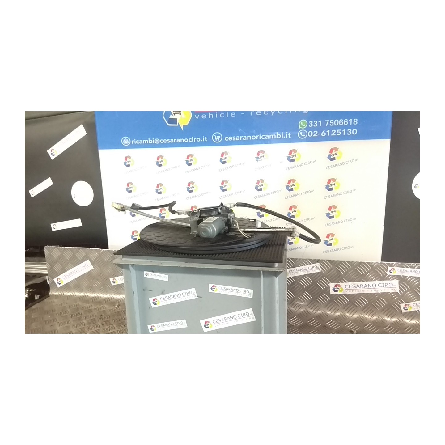 ALZACRISTALLO ELETTR. PORTA ANT. CON MOTORINO SX. 006 RENAULT SCENIC (03/99-05/03) K4MA7 7700838592