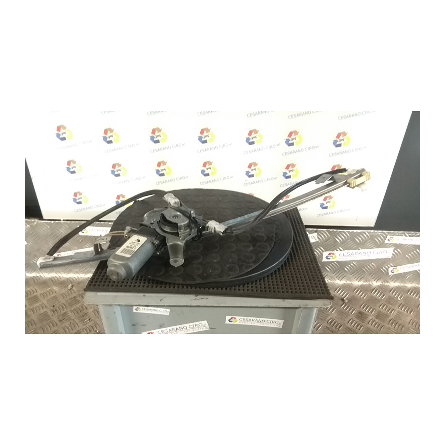 ALZACRISTALLO ELETTR. PORTA ANT. CON MOTORINO DX. 007 RENAULT SCENIC (03/99-05/03) K4MA7 7700838591