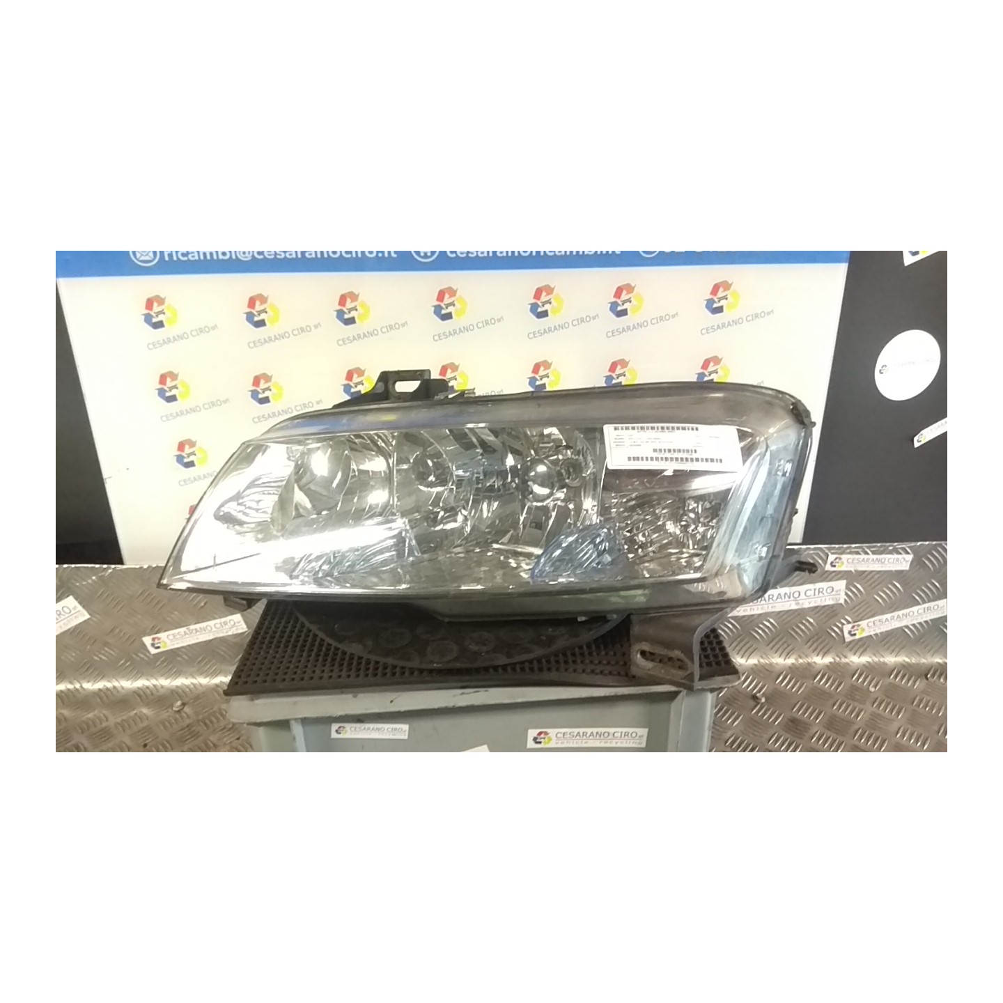 PROIETTORE SX. 037 FIAT STILO (2V) (11/03-06/09) 192A5000 51716369