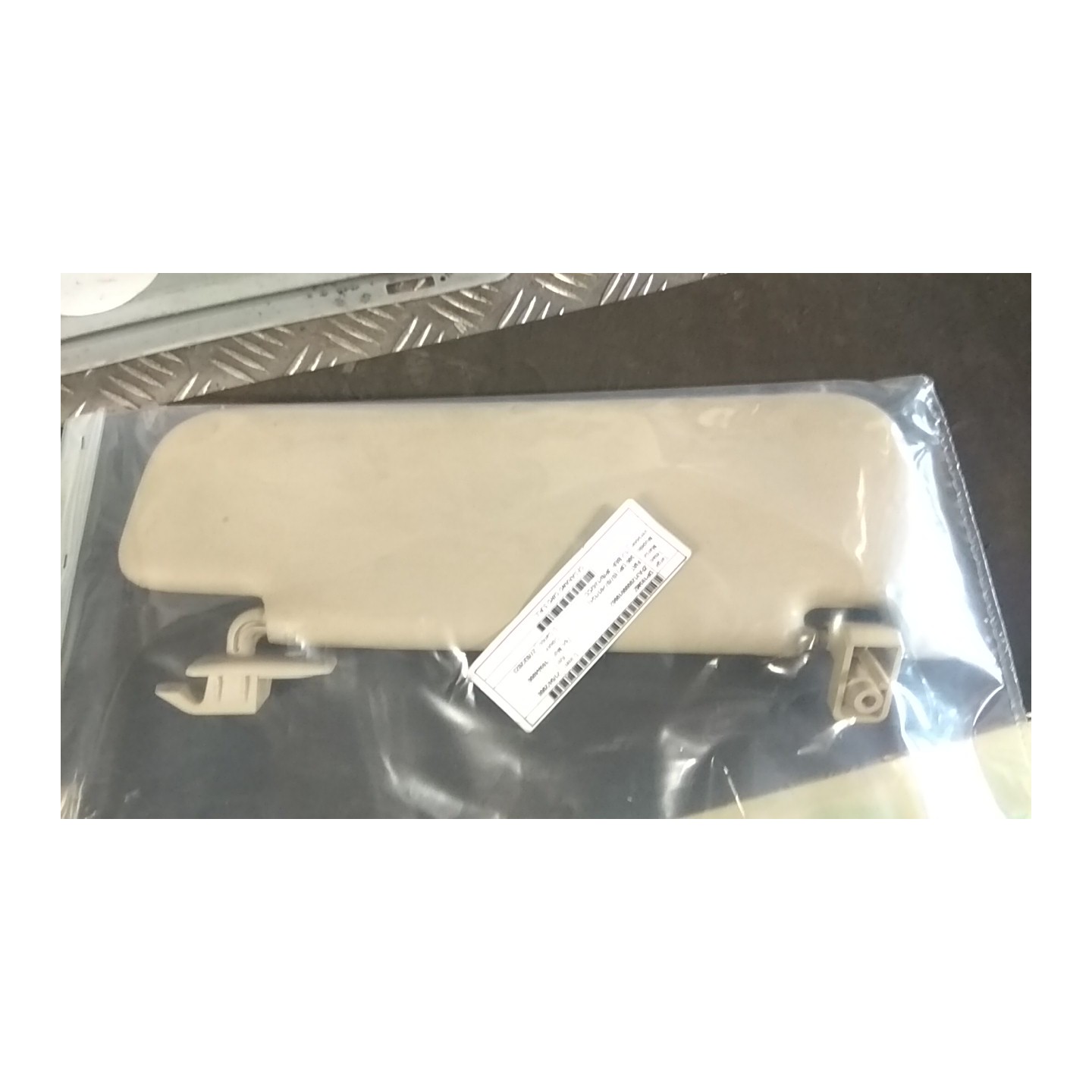 ALETTA PARASOLE PARABREZZA LL1, LL2, LL3, LL4, LL7 SX. 008 FIAT 500 (3P) (07/07-01/15) 169A4000 735643362