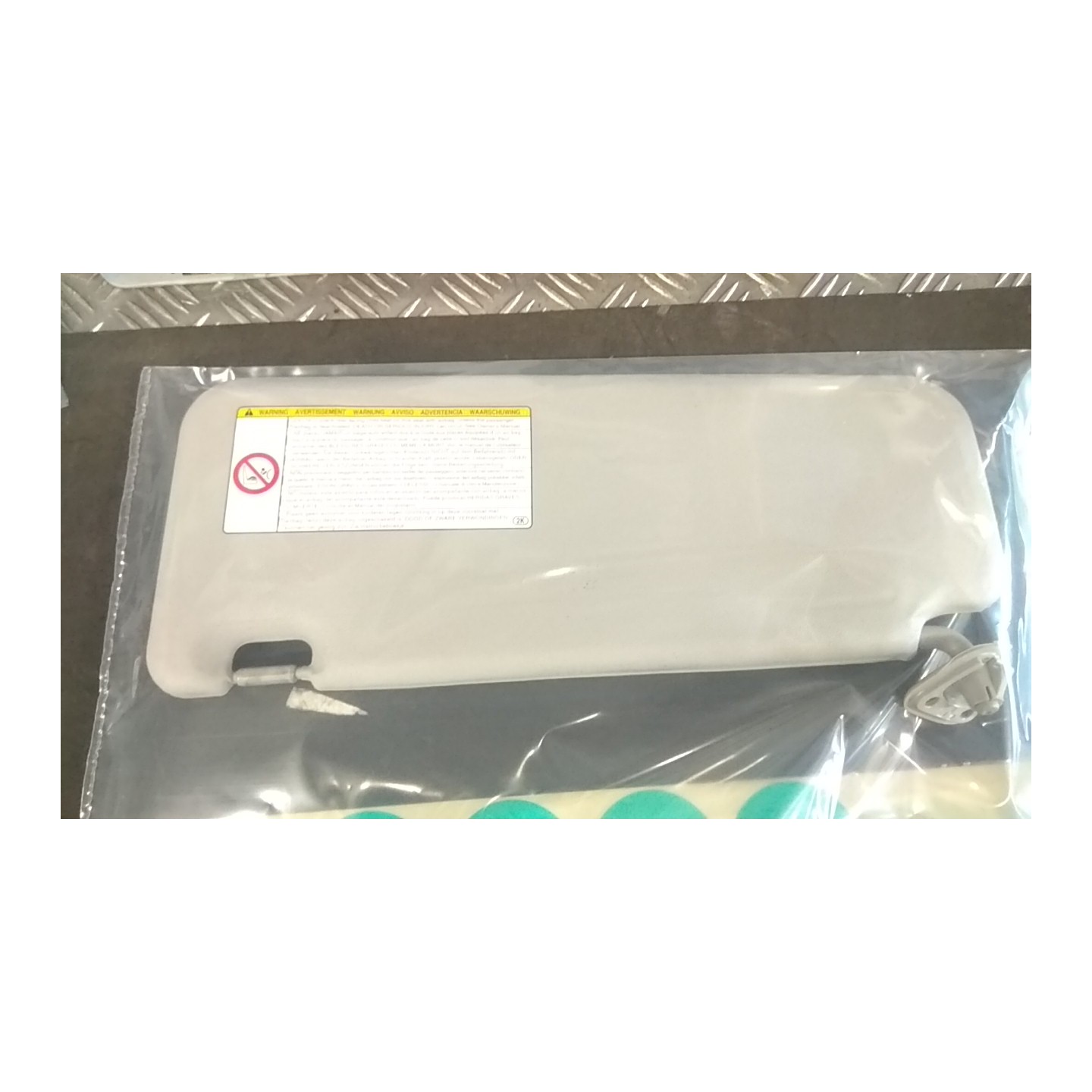 ALETTA PARASOLE PARABREZZA DX. 068 DAIHATSU SIRION 2A SERIE (01/05-) K3 74320B1050B1