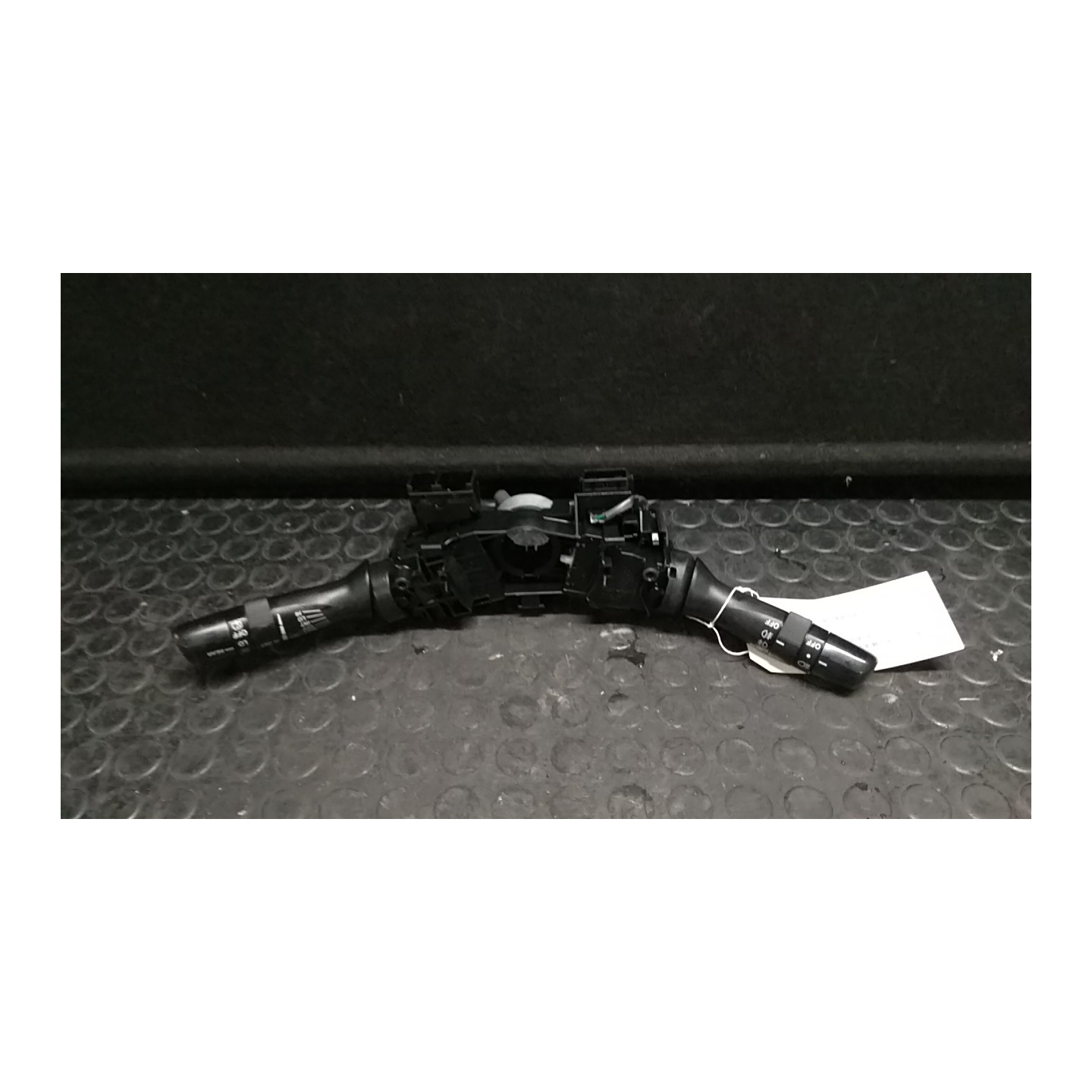 DEVIOGUIDASGANCIO 151 TOYOTA PRIUS 2A SERIE (02/04-06/10) 1NZFXE NB0819045050001