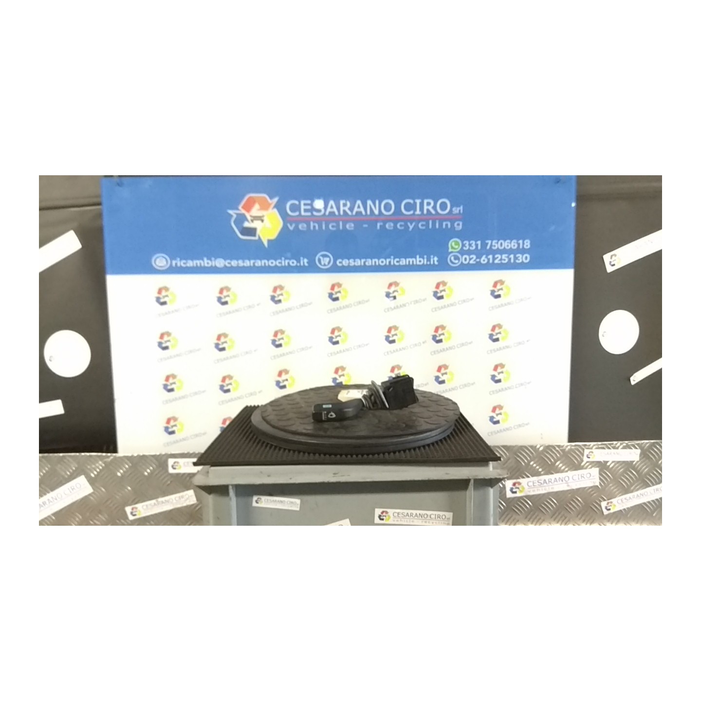 BLOCCO COMANDI TERGICRISTALLI C/TERGICRISTALLO POST. 038 OPEL CORSA (X01) (10/00-06/06) Z12XEP 9185417