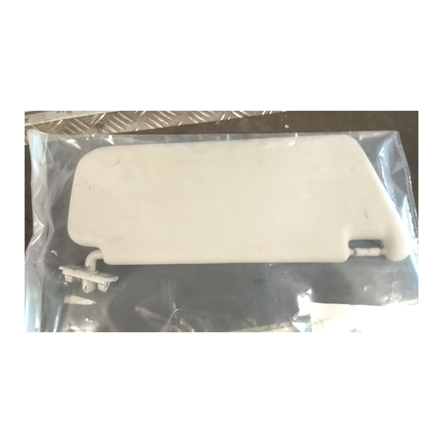 ALETTA PARASOLE PARABREZZA C/SPECCHIO SX. 102 MERCEDES-BENZ CLASSE B (T245) (03/05-03/13) 640941 A16981001107H48