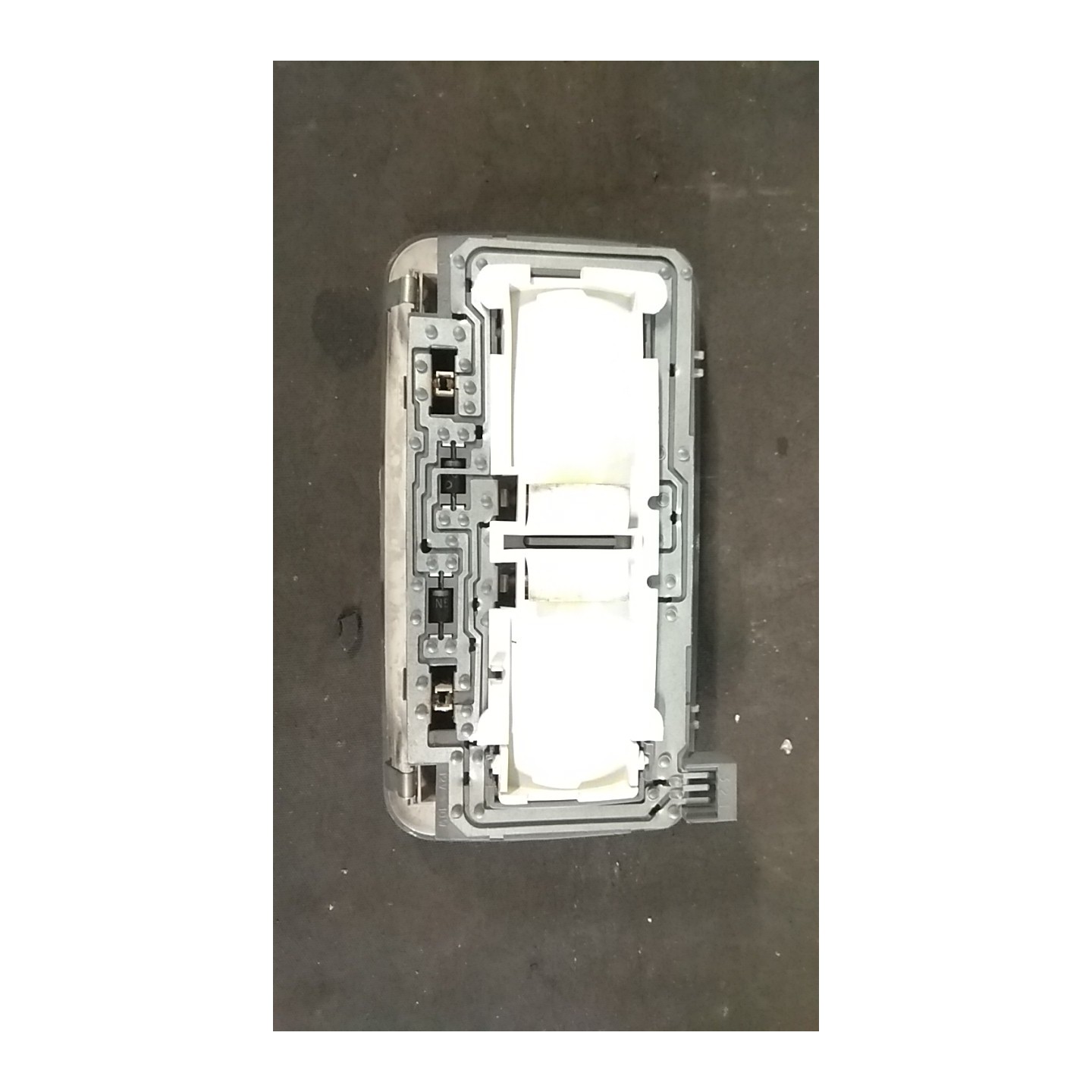 LUCE CORTESIA ANT. TETTO 122 LANCIA MUSA (TJ) (10/07-02/11) 843A1000 735385743