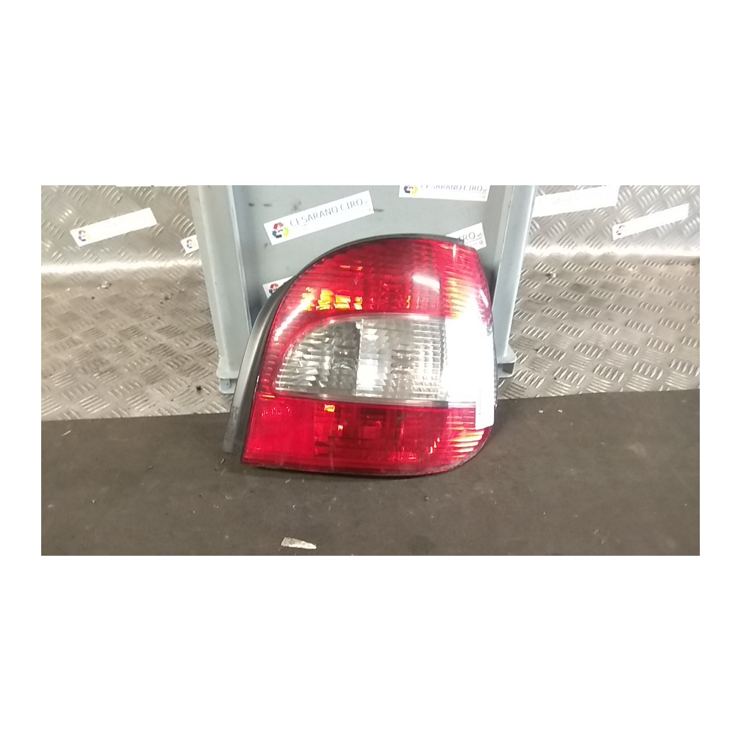 FANALE POST. DX. 047 RENAULT SCENIC (03/99-05/03) K4MA7 7700428055