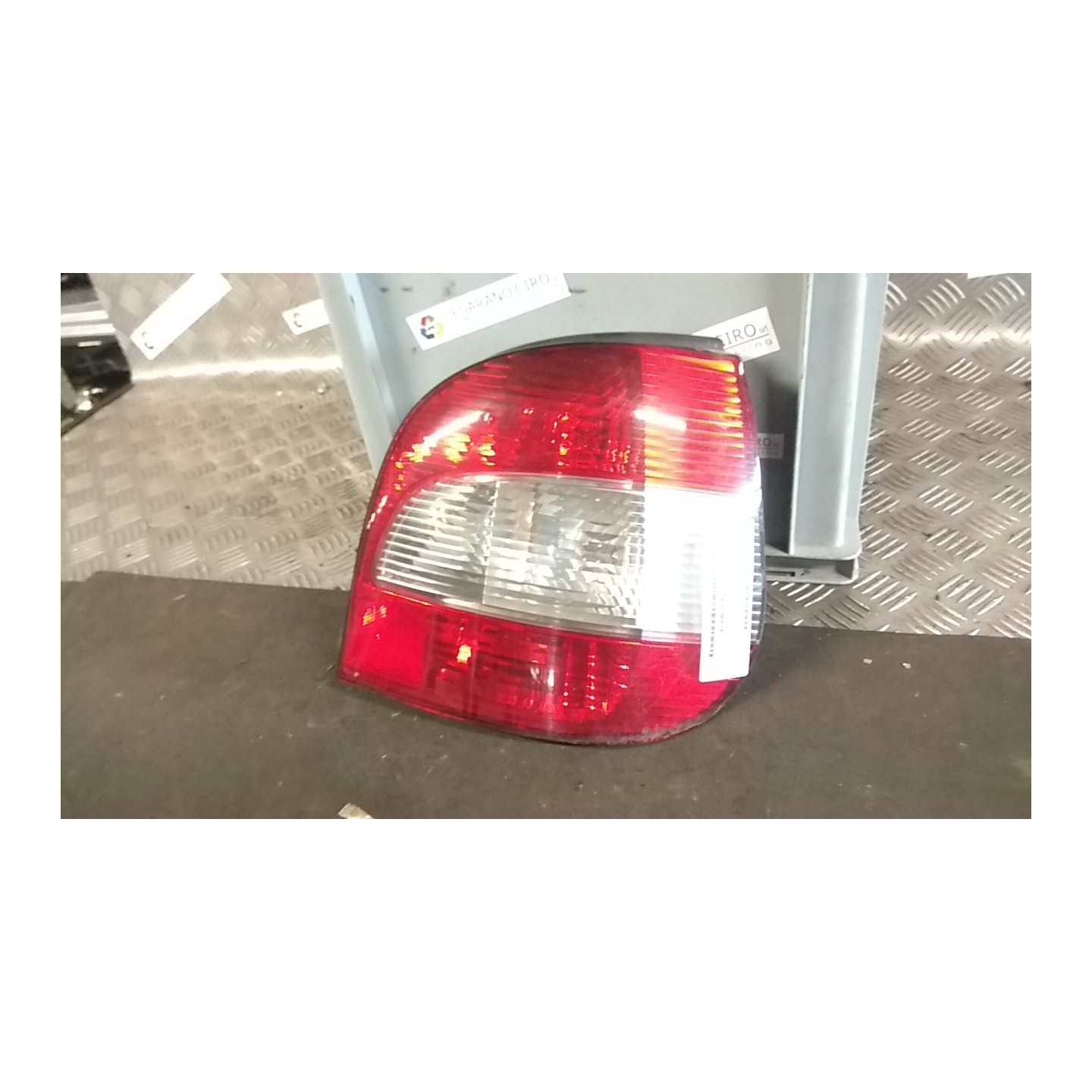 FANALE POST. DX. 047 RENAULT SCENIC (03/99-05/03) K4MA7 7700428055