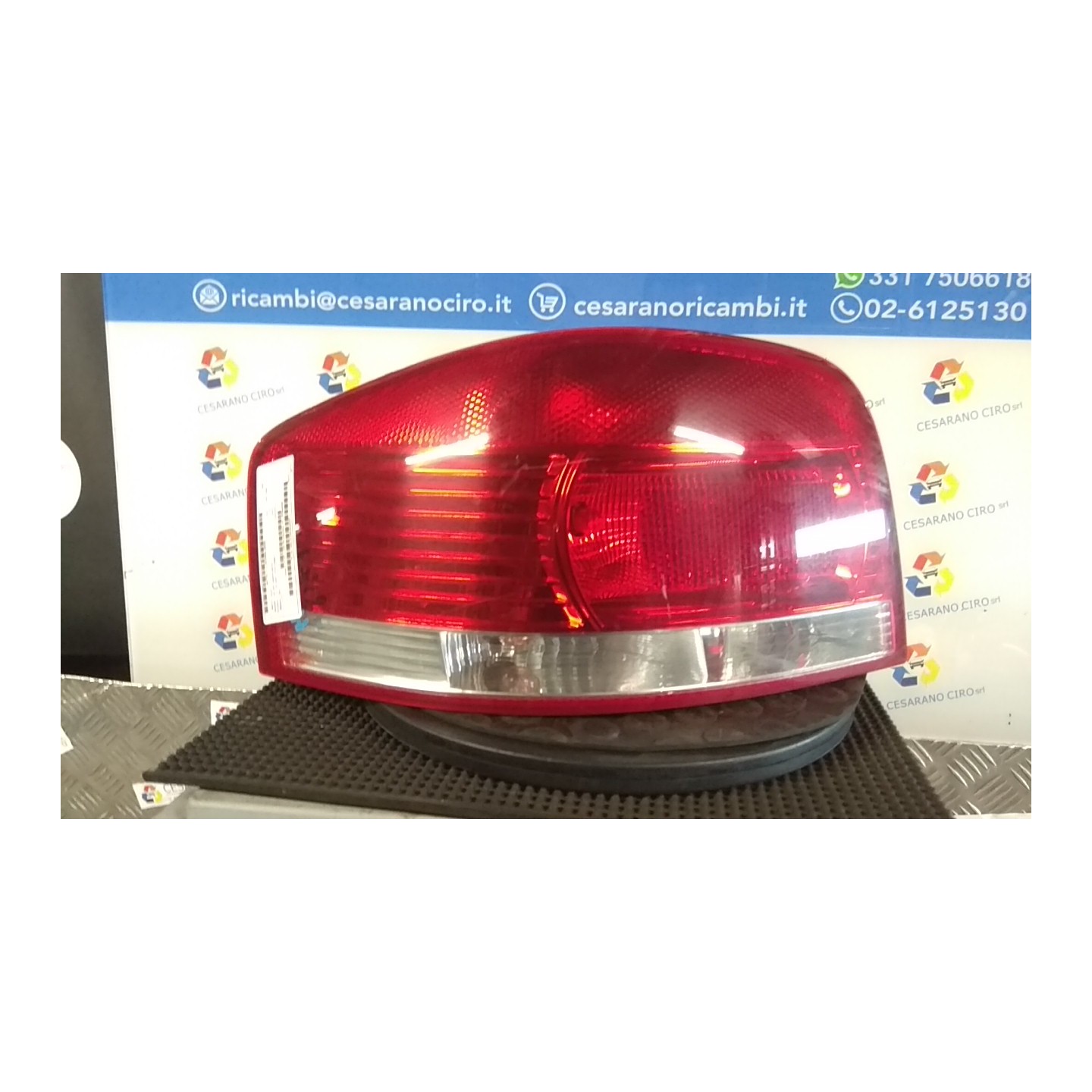 FANALE POST. C/RETRONEBBIA SX. 063 AUDI A3 (8P) (04/03-06/10) BKC 8P0945095