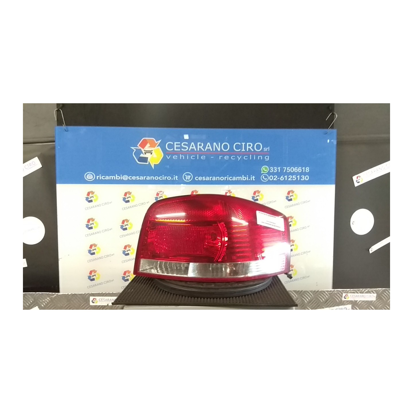 FANALE POST. DX. 064 AUDI A3 (8P) (04/03-06/10) BKC 8P0945096