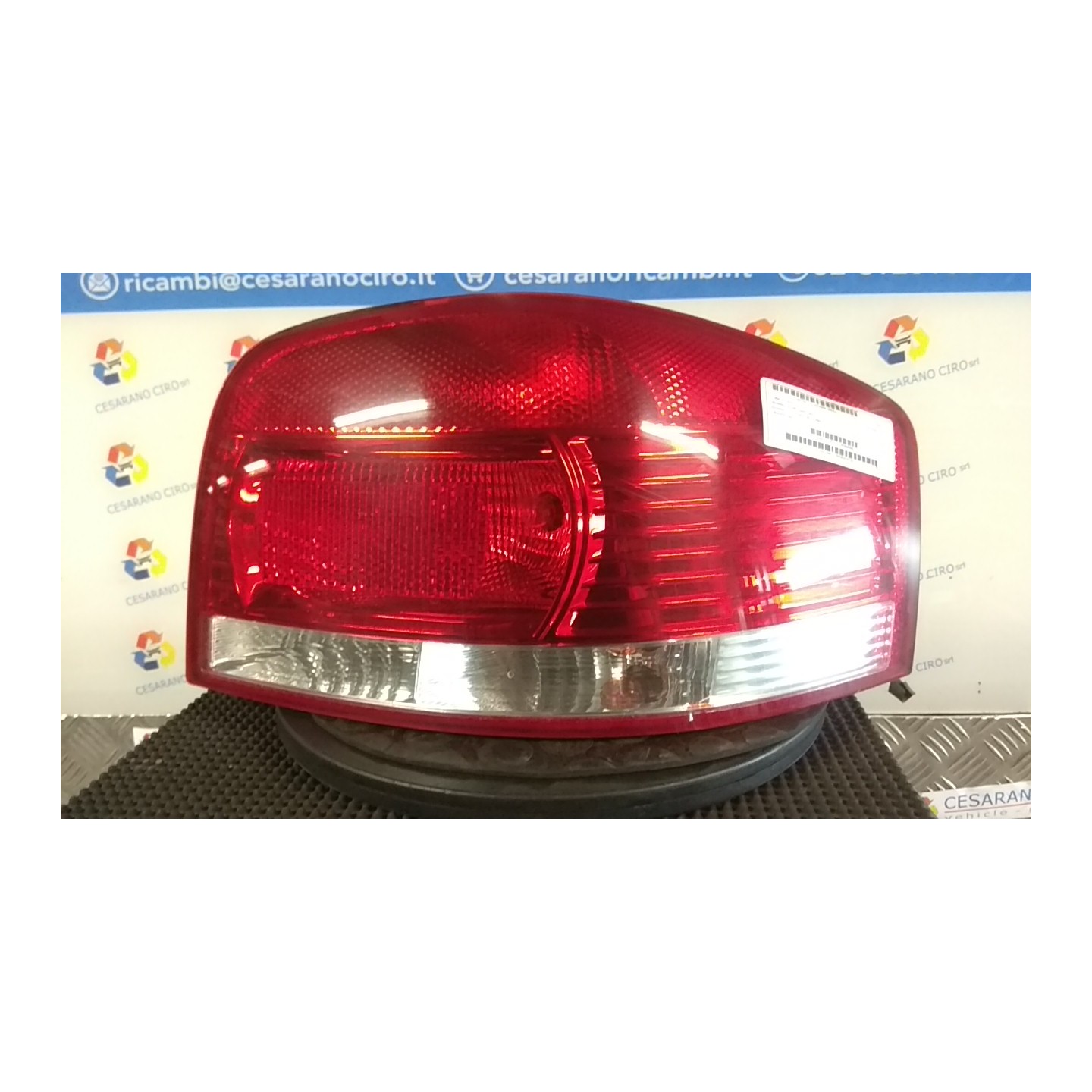 FANALE POST. DX. 064 AUDI A3 (8P) (04/03-06/10) BKC 8P0945096